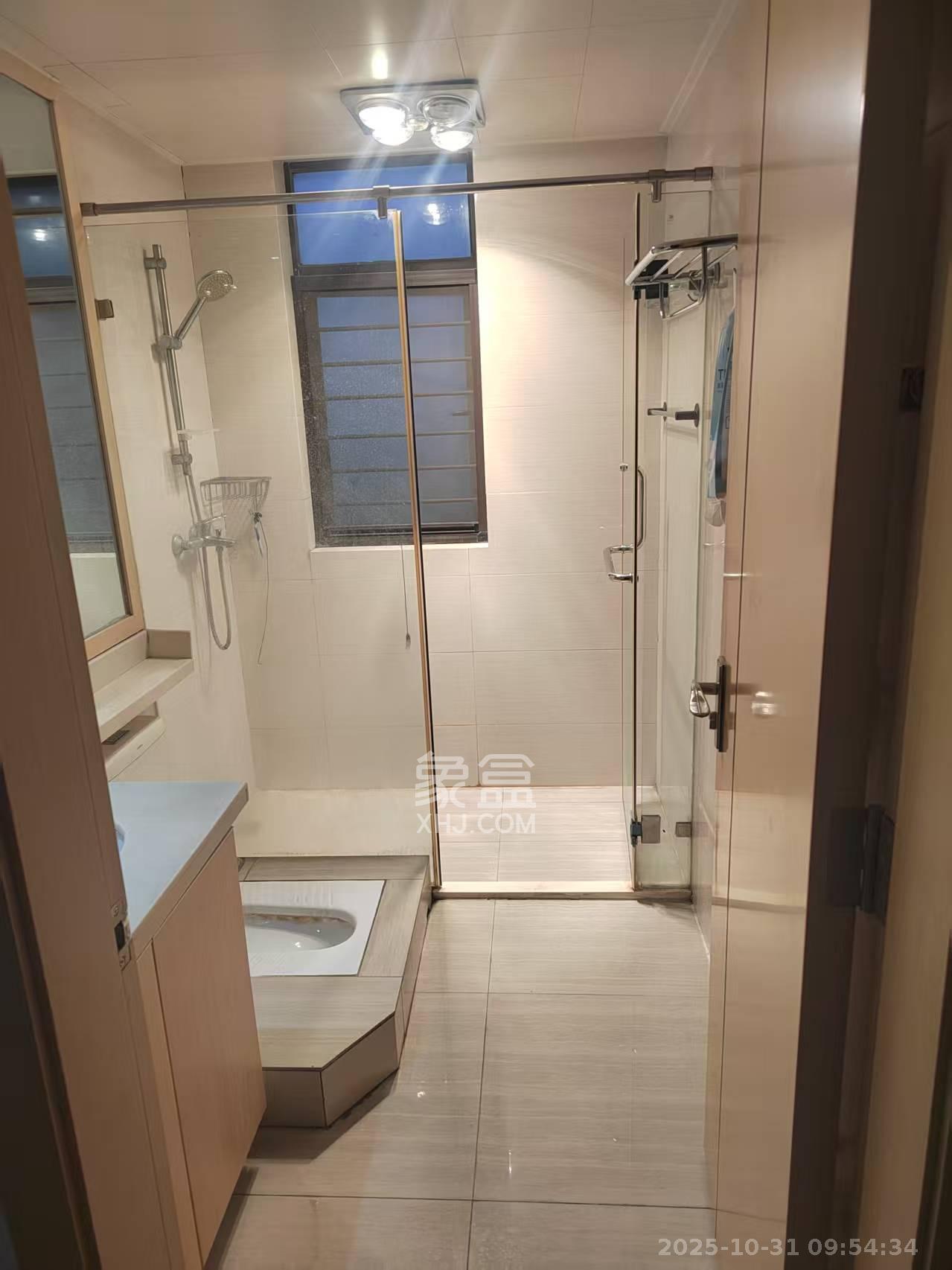 中海国际四期  4室2厅2卫    2800.0元/月 中海国际四期  4室2厅2卫    2800.0元/月室内图