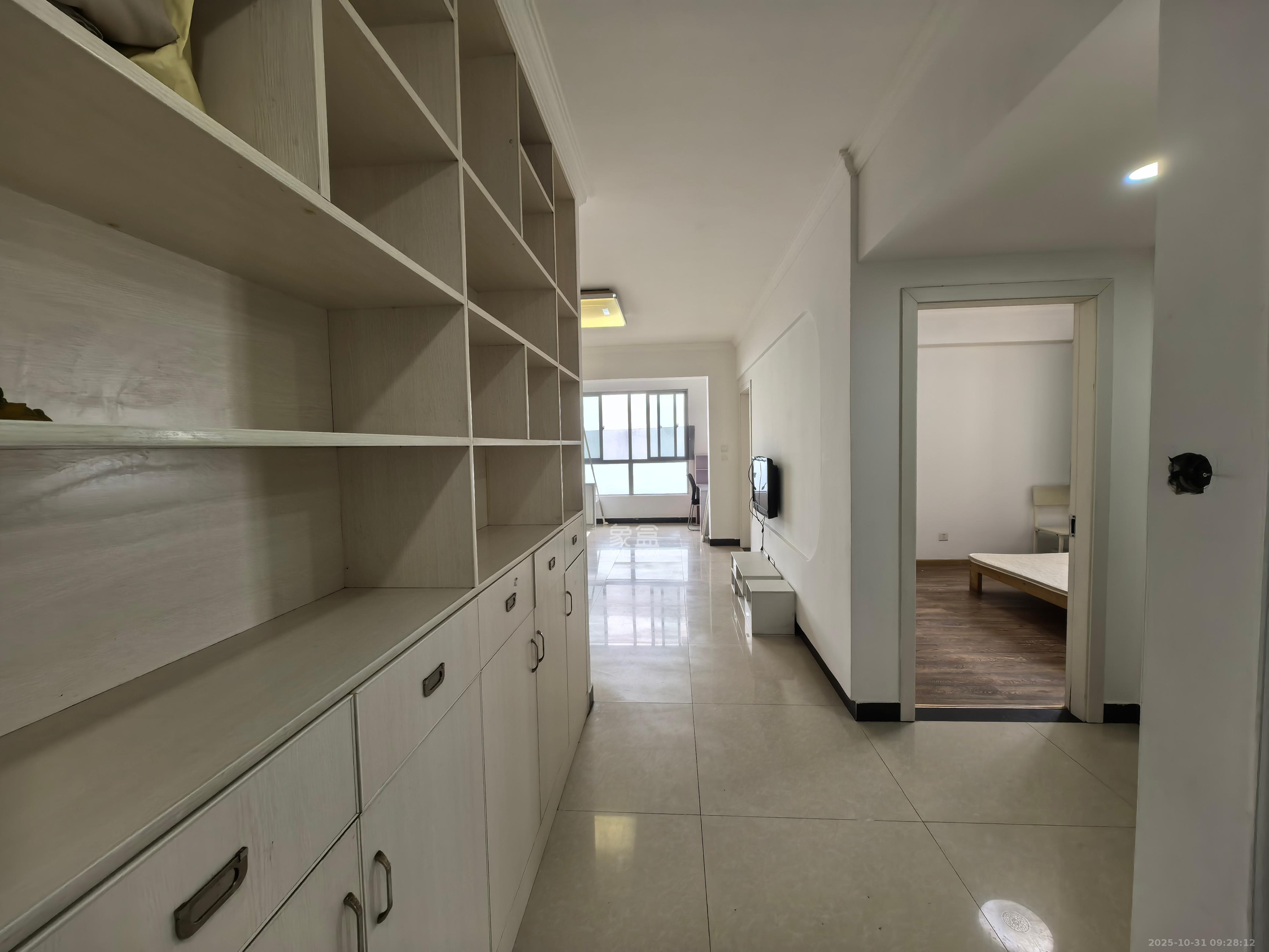 钱隆世家  2室2厅1卫    1900.0元/月室内图