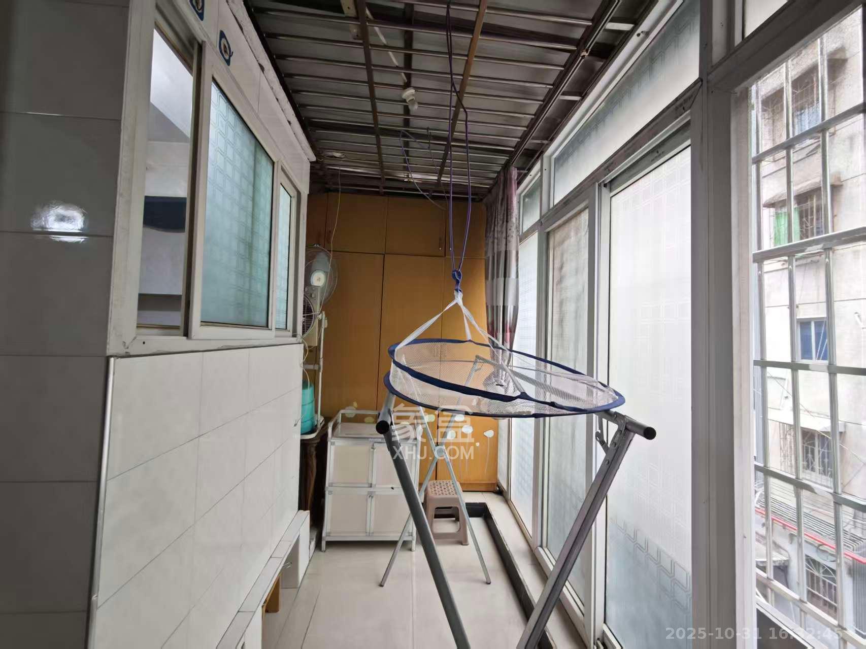 营盘东路、营盘西路散盘  1室1厅1卫    1800.0元/月室内图