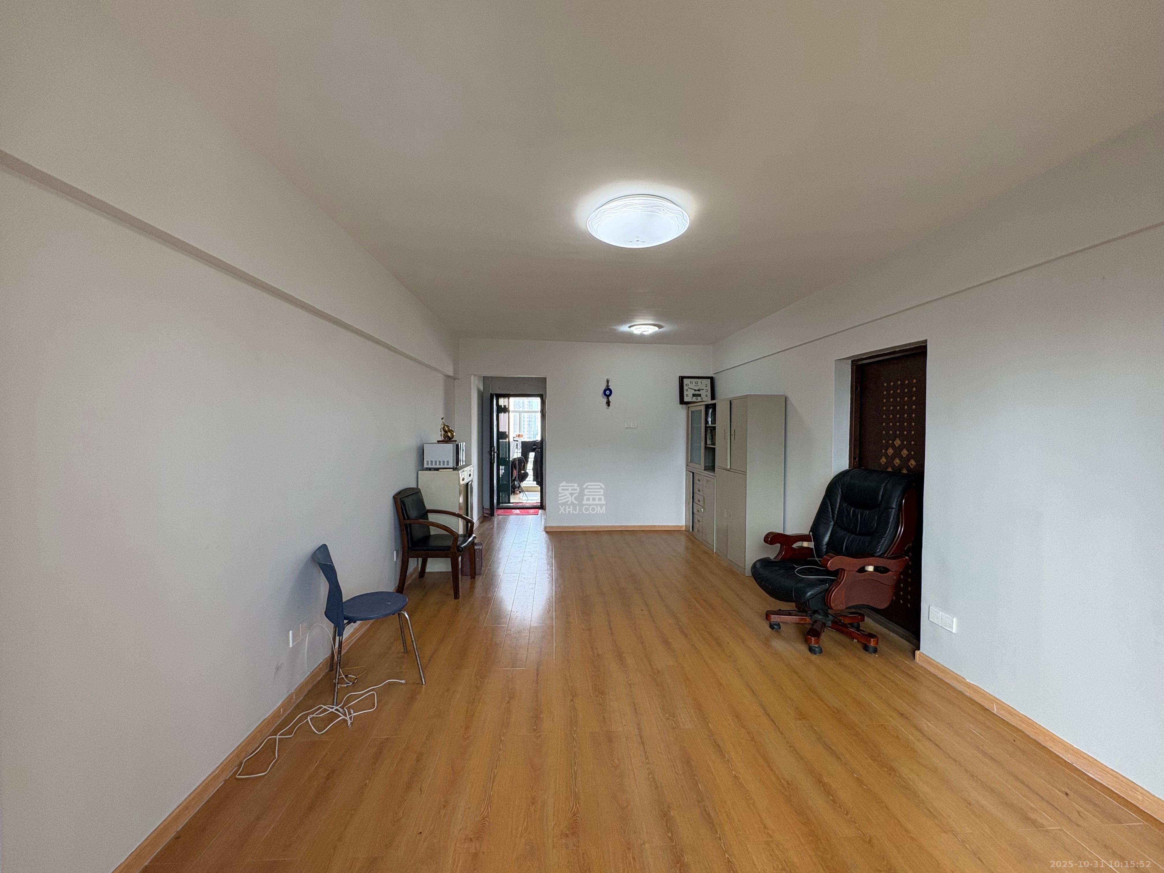 玛依拉山庄  1室1厅1卫    1500.0元/月 玛依拉山庄  1室1厅1卫    1500.0元/月室内图