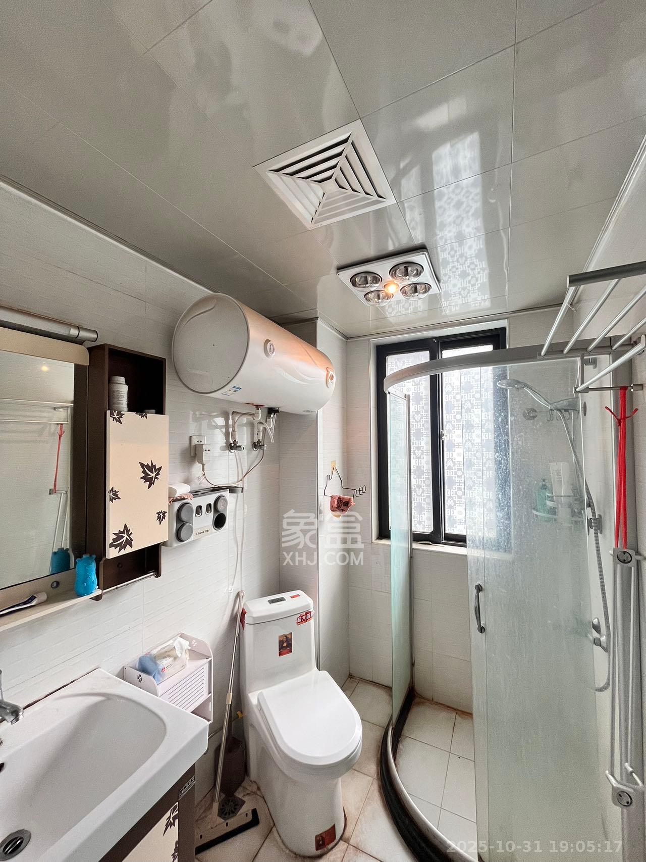 麓江春  1室2厅1卫    2800.0元/月 麓江春  1室2厅1卫    2800.0元/月室内图