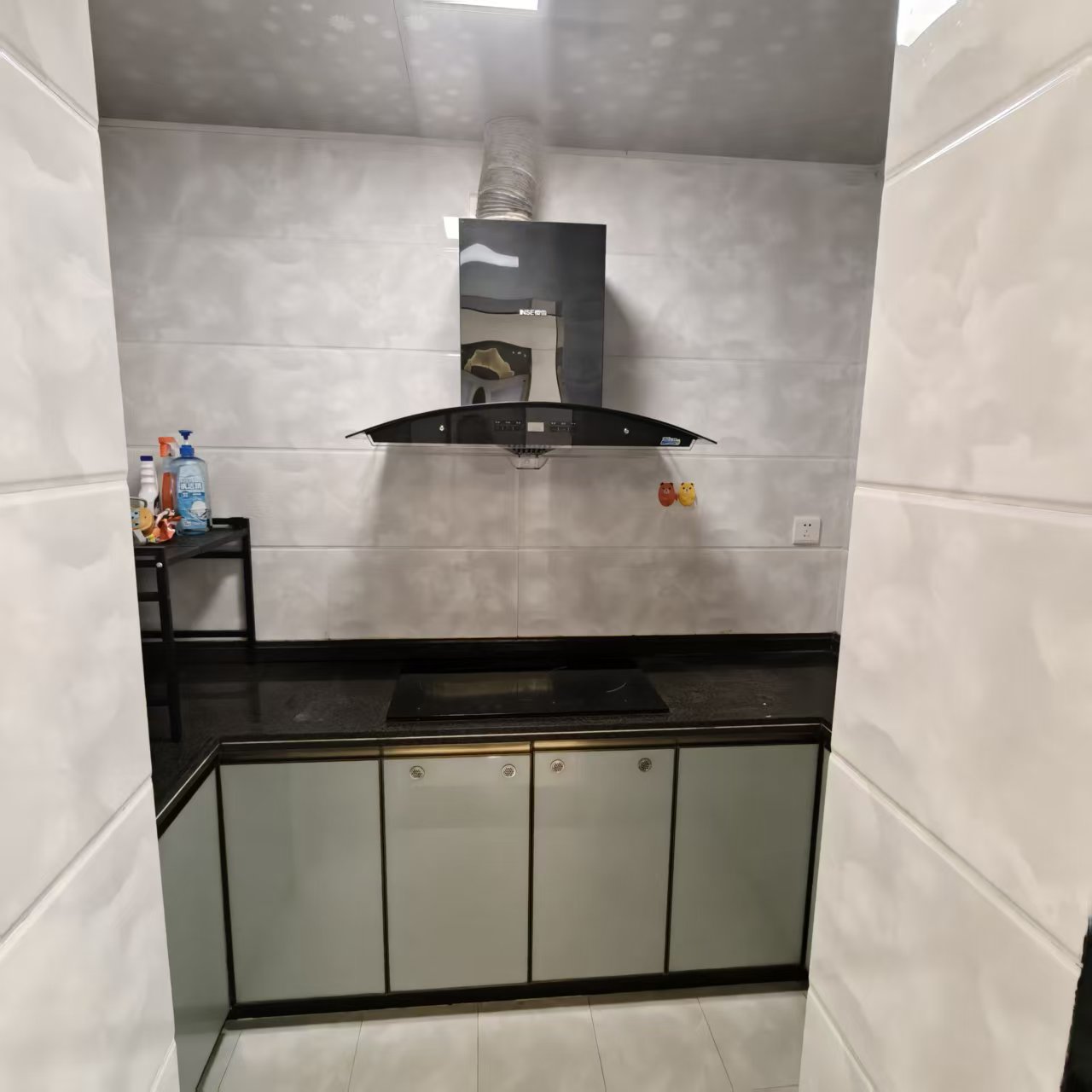 海阔天空-国瑞城二期（雅仕苑）  1室1厅1卫    2700.0元/月室内图