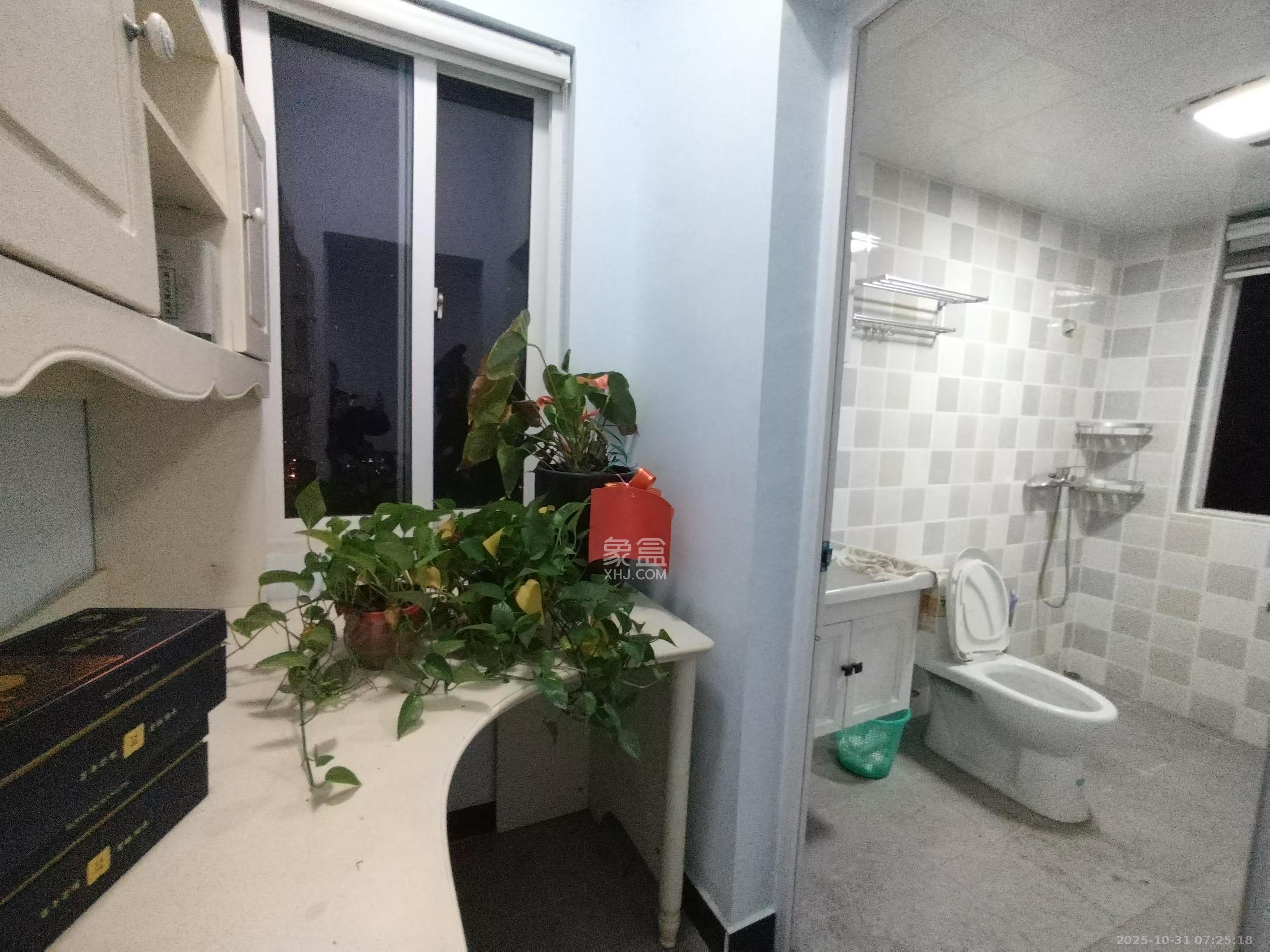 金麓西岸和苑  3室2厅2卫    3200.0元/月 金麓西岸和苑  3室2厅2卫    3200.0元/月室内图