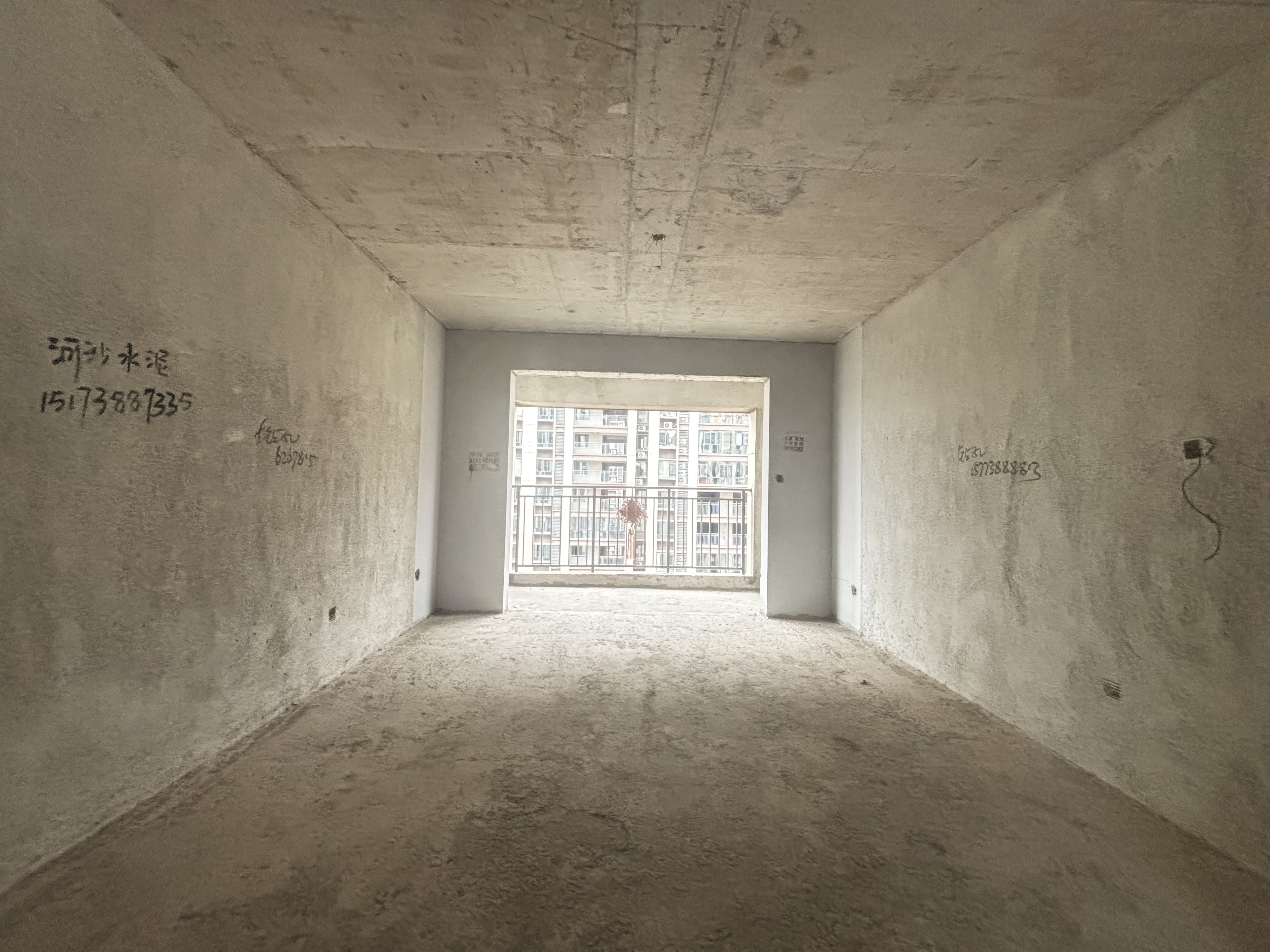 大汉龙城  4室0厅0卫    66.8万 大汉龙城  4室0厅0卫    66.8万