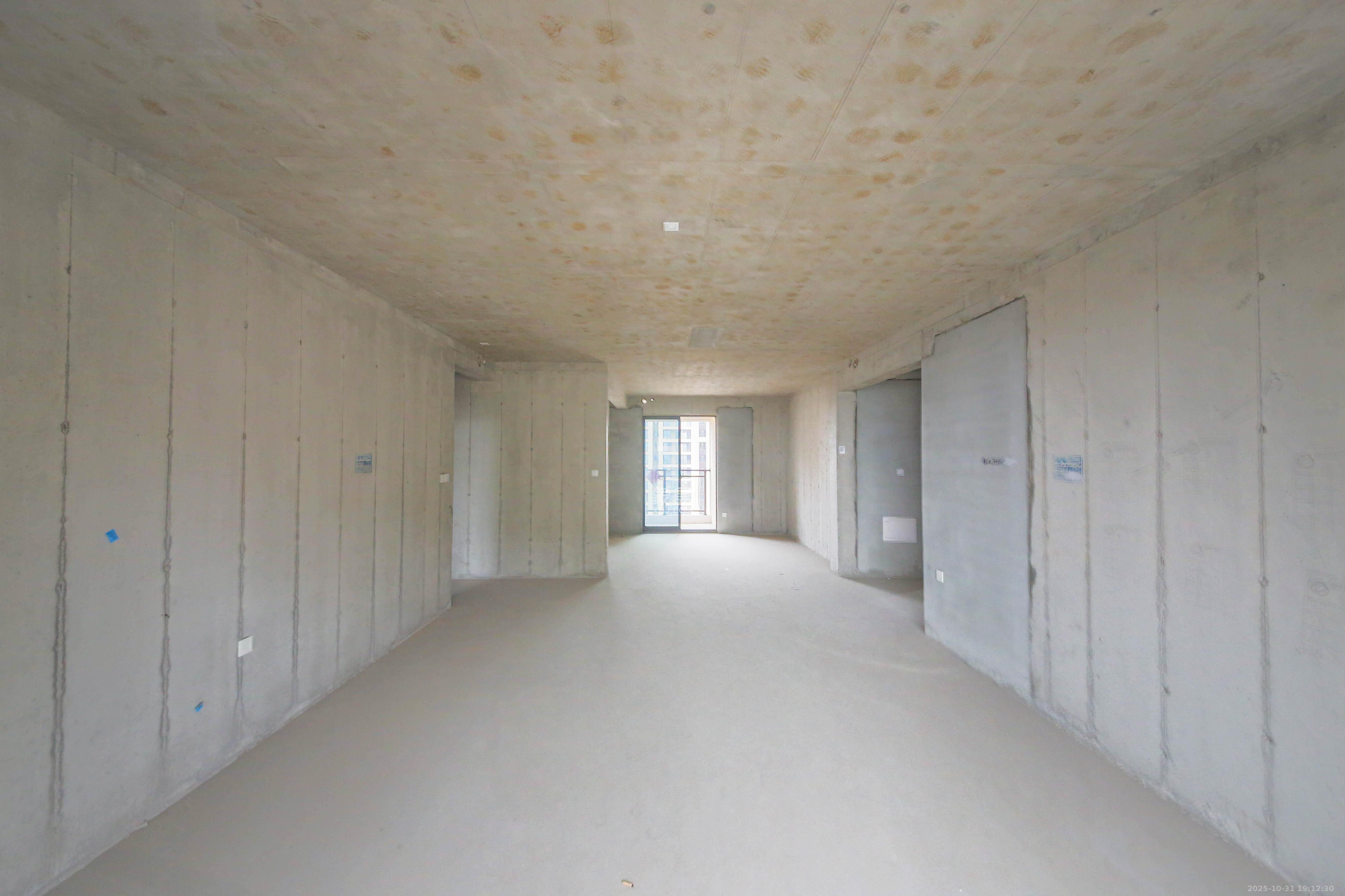 兴铁湘府和园  4室2厅1卫    252.0万