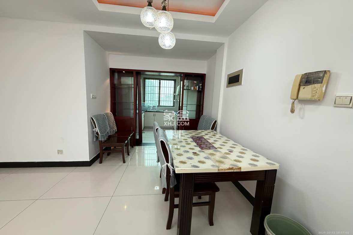 天峰名苑 3室2厅2卫 2800.0元/月 天峰名苑 3室2厅2卫 2800.0元/月室内图