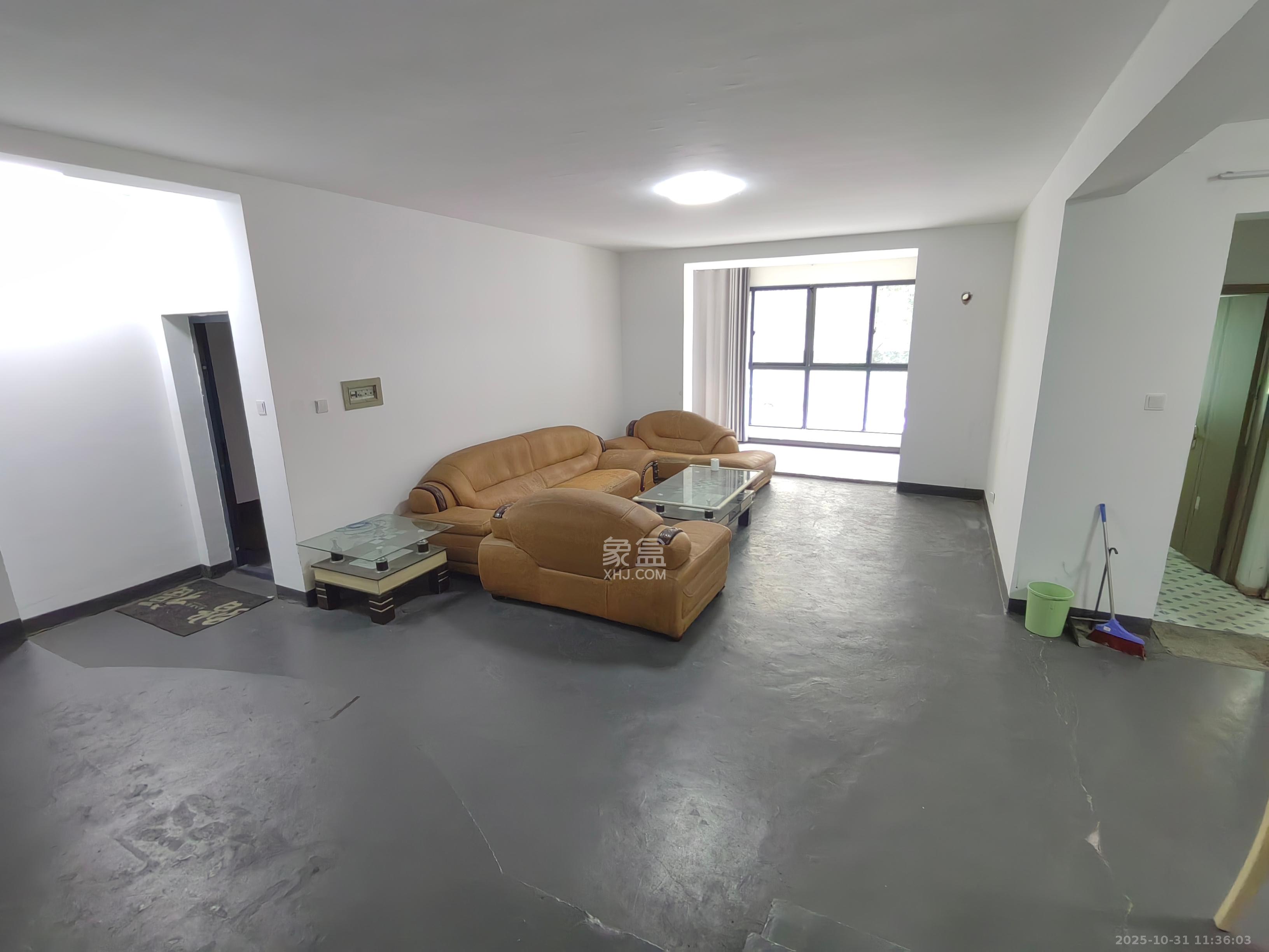 欣安小区  3室1厅1卫    1600.0元/月 欣安小区  3室1厅1卫    1600.0元/月室内图