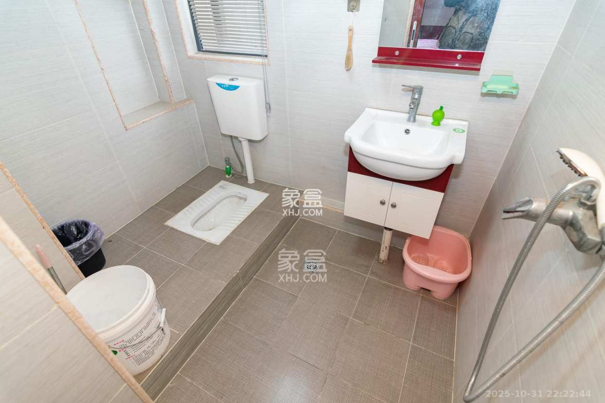 澳海月亮湾 3室2厅2卫 58.0万 澳海月亮湾 3室2厅2卫 58.0万卫生间