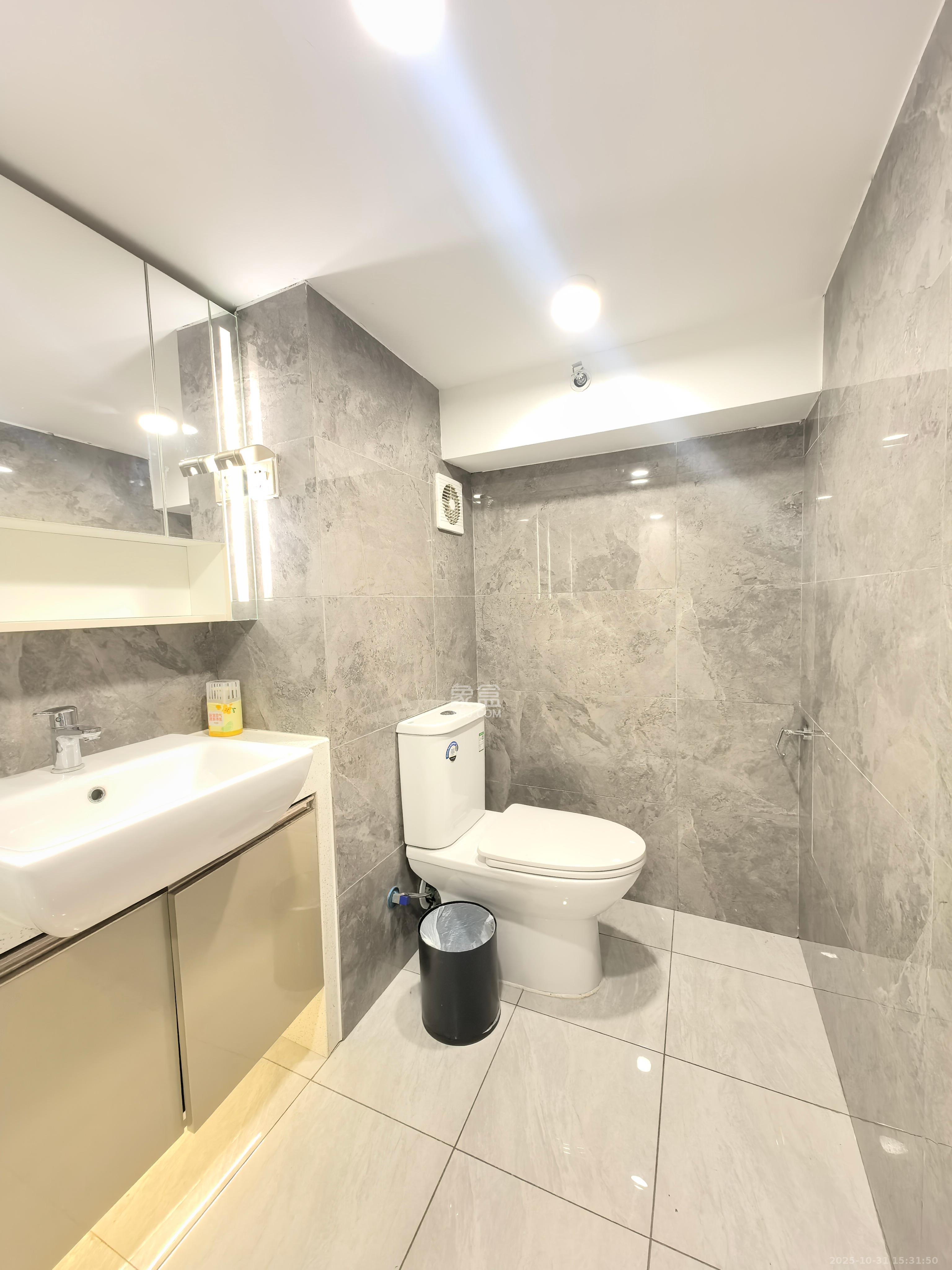 华远华时代 3室2厅1卫 3400.0元/月 华远华时代 3室2厅1卫 3400.0元/月室内图