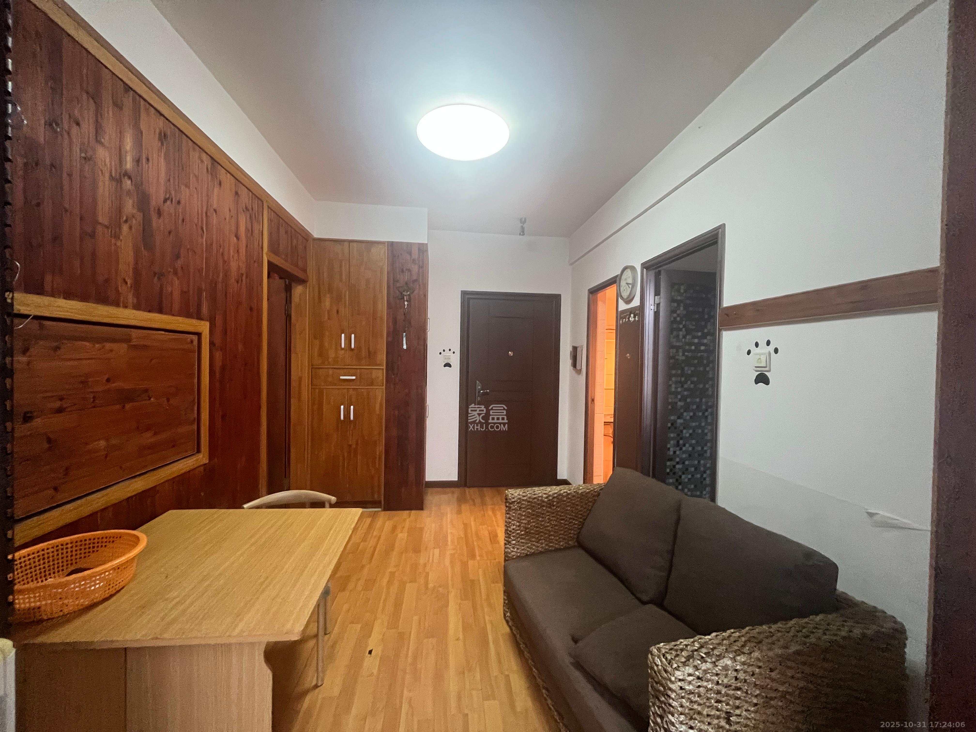 标志浪漫满屋（枫景公寓）  1室1厅1卫    1600.0元/月室内图