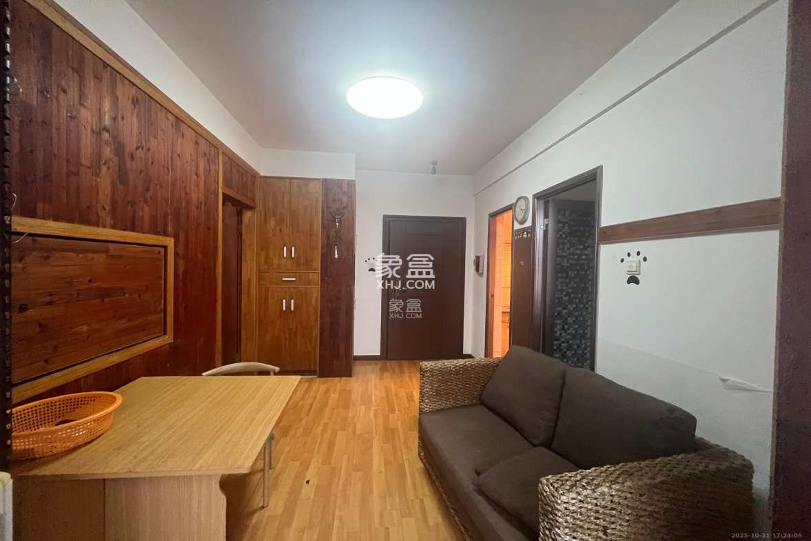 标志浪漫满屋(枫景公寓) 1室1厅1卫 1600.0元/月 标志浪漫满屋(枫景公寓) 1室1厅1卫 1600.0元/月室内图