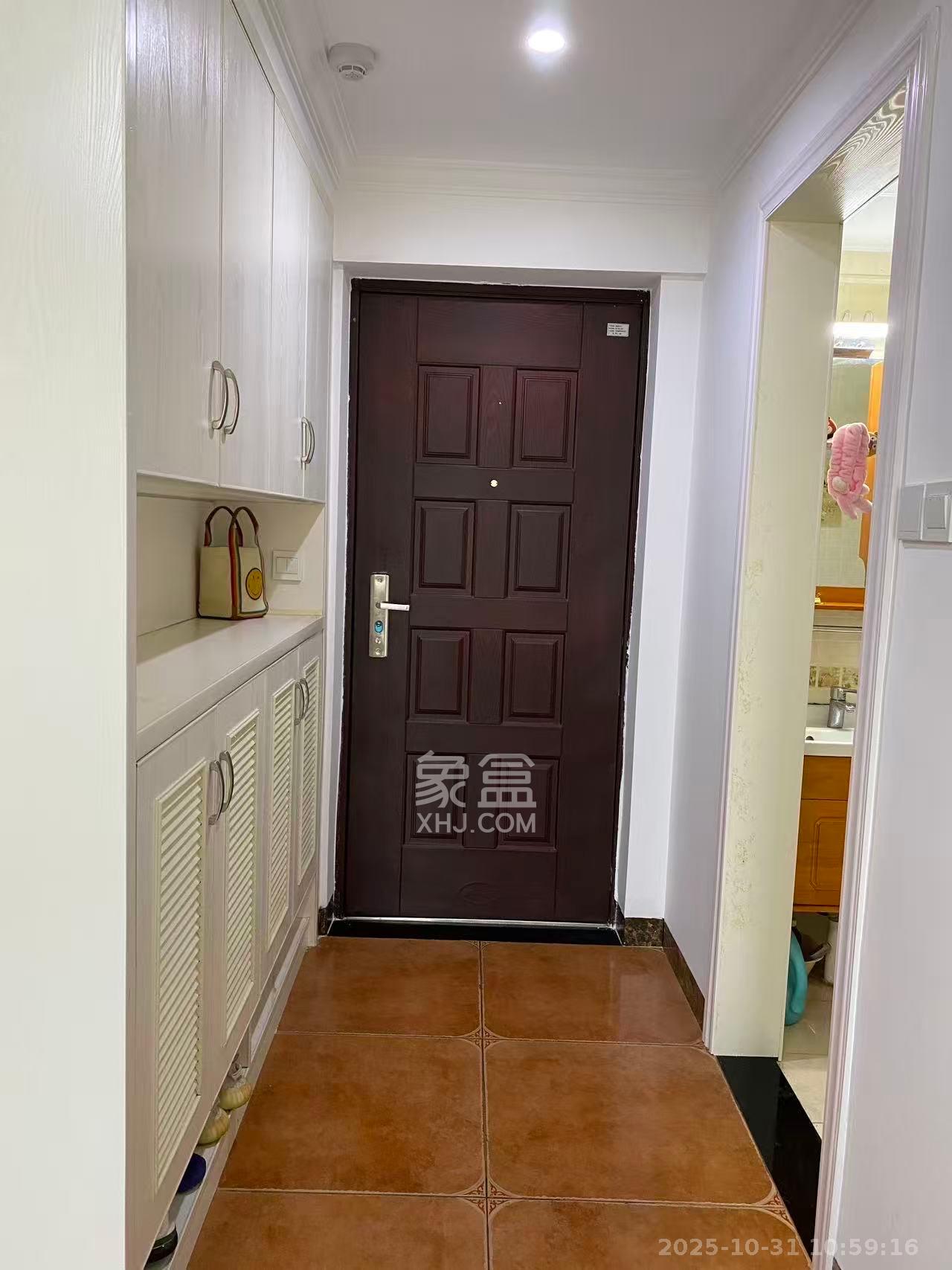 融科东南海 1室1厅1卫 1300.0元/月 融科东南海 1室1厅1卫 1300.0元/月室内图