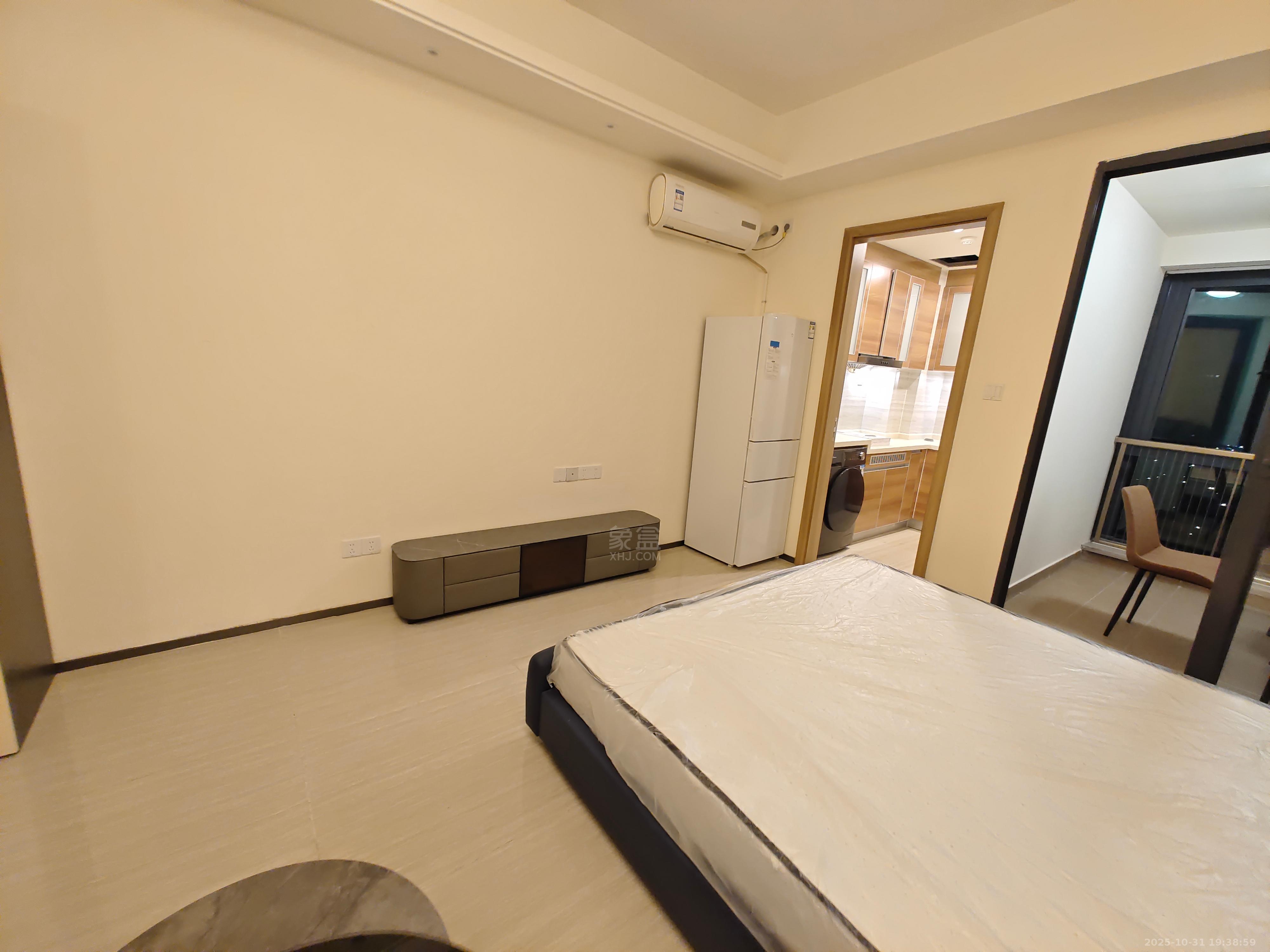 恒大华府  1室1厅1卫    1500.0元/月室内图