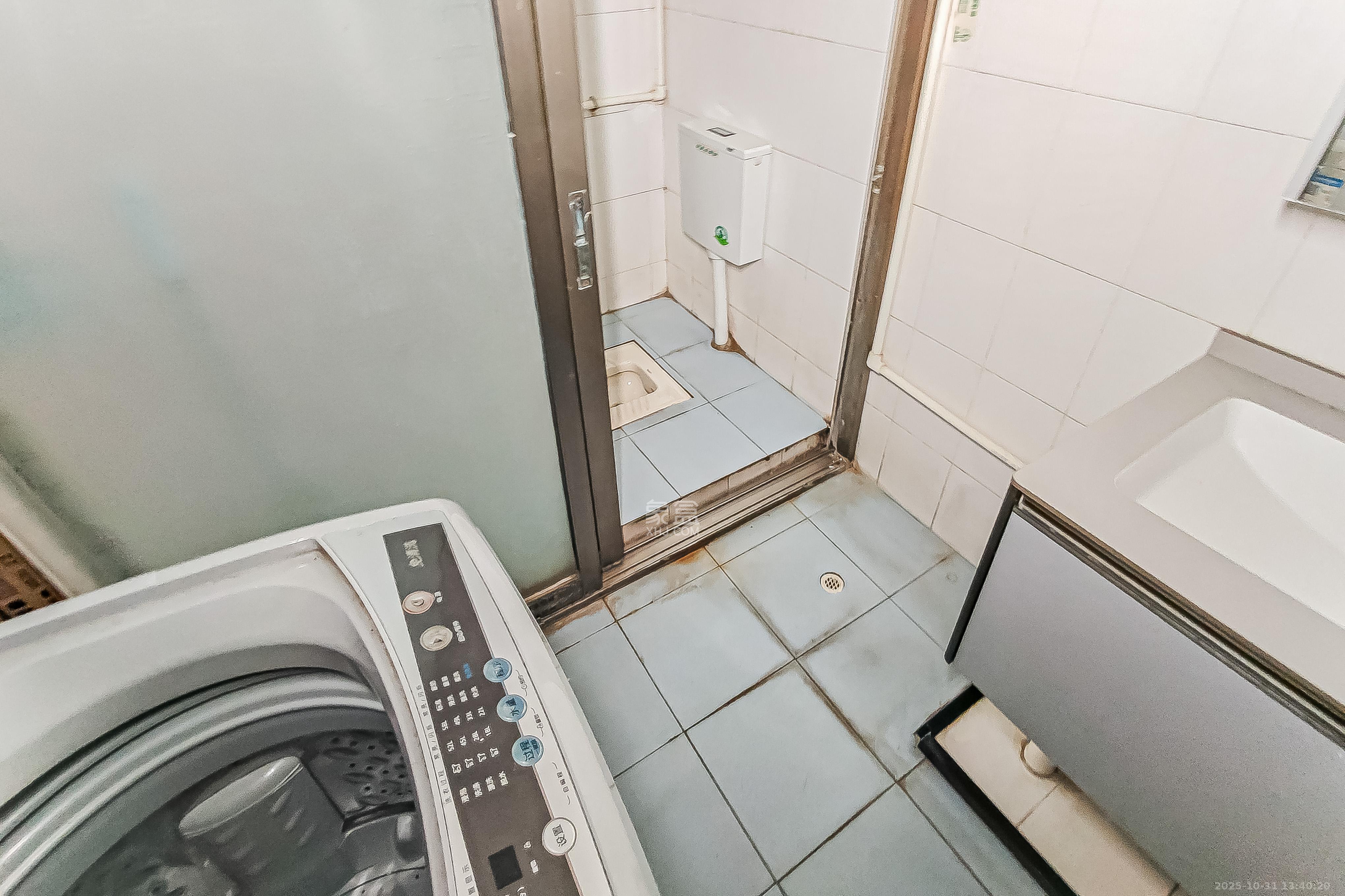 天心雅阁公寓  3室2厅2卫    95.0万 天心雅阁公寓  3室2厅2卫    95.0万卫生间