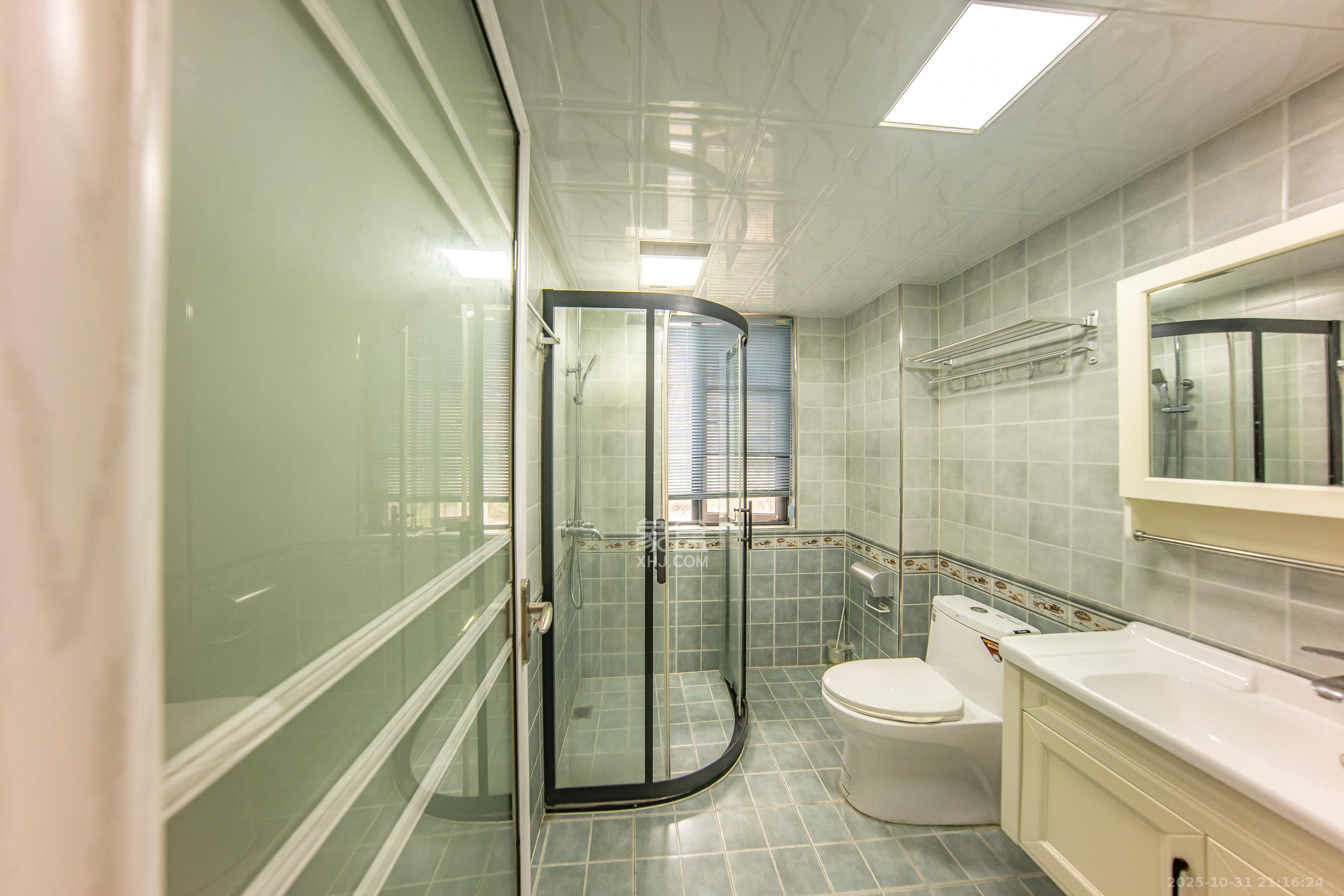 邦盛水岸御园  4室2厅2卫    85.0万 邦盛水岸御园  4室2厅2卫    85.0万卫生间