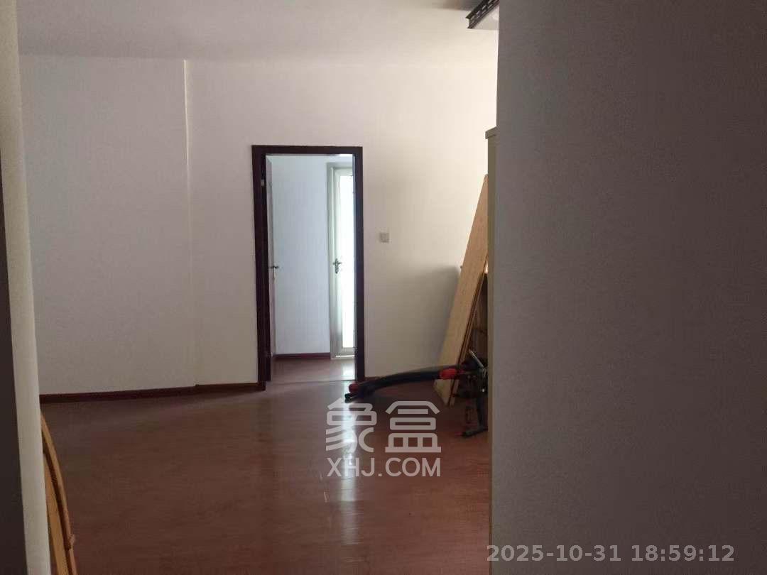 保利麓谷林语E区  4室2厅2卫    2600.0元/月室内图