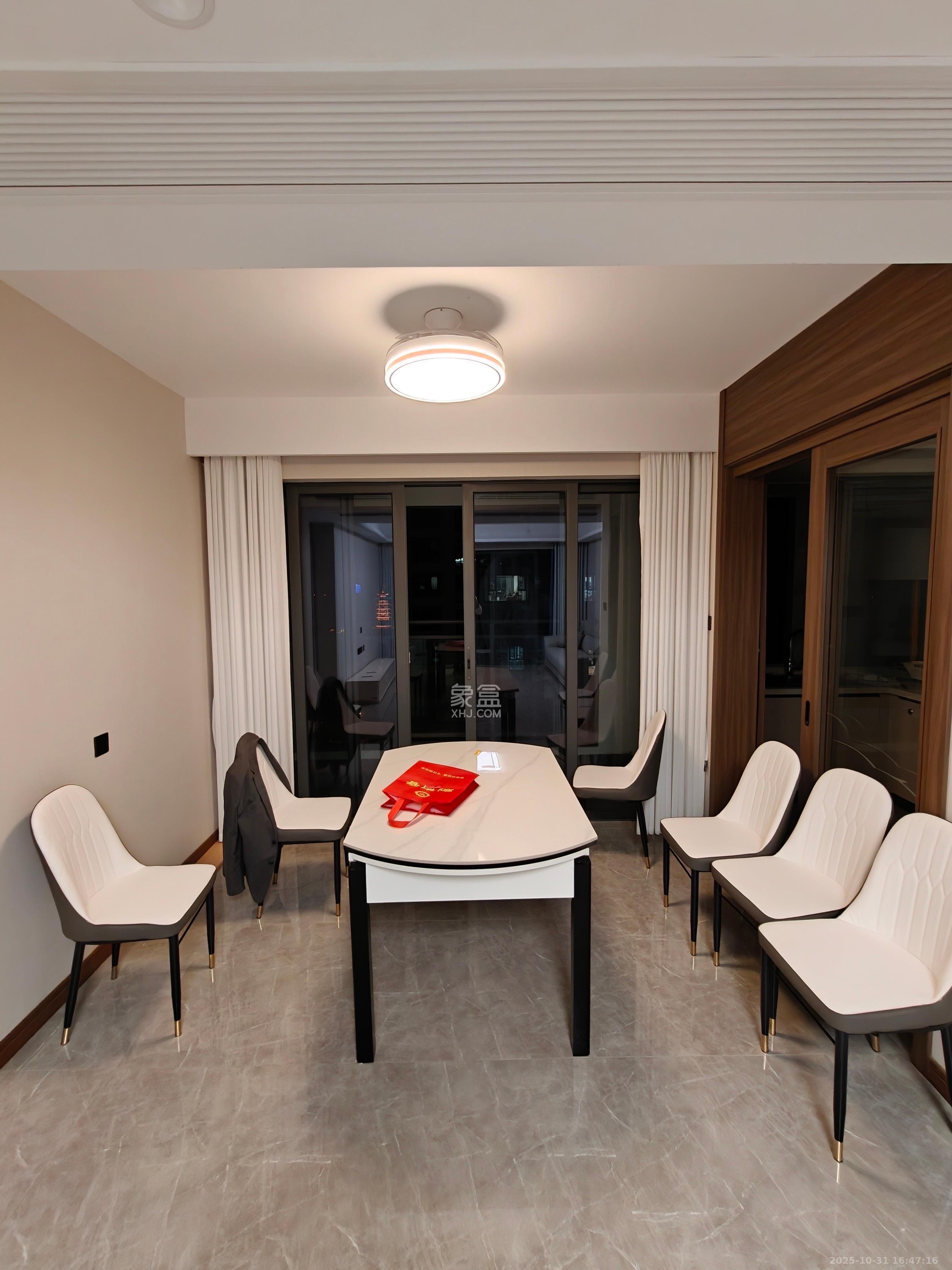 卓越洋湖晴翠 4室2厅2卫 4000.0元/月 卓越洋湖晴翠 4室2厅2卫 4000.0元/月室内图