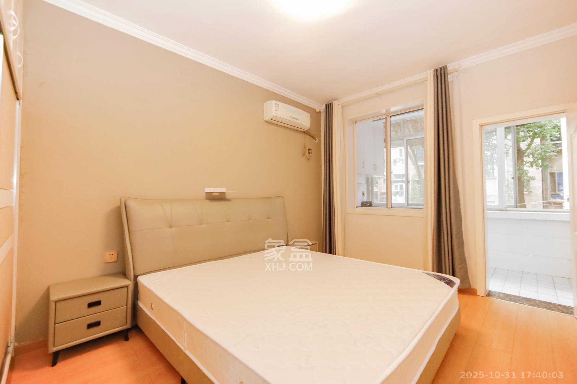 三印宿舍  2室2厅1卫    55.8万卧室