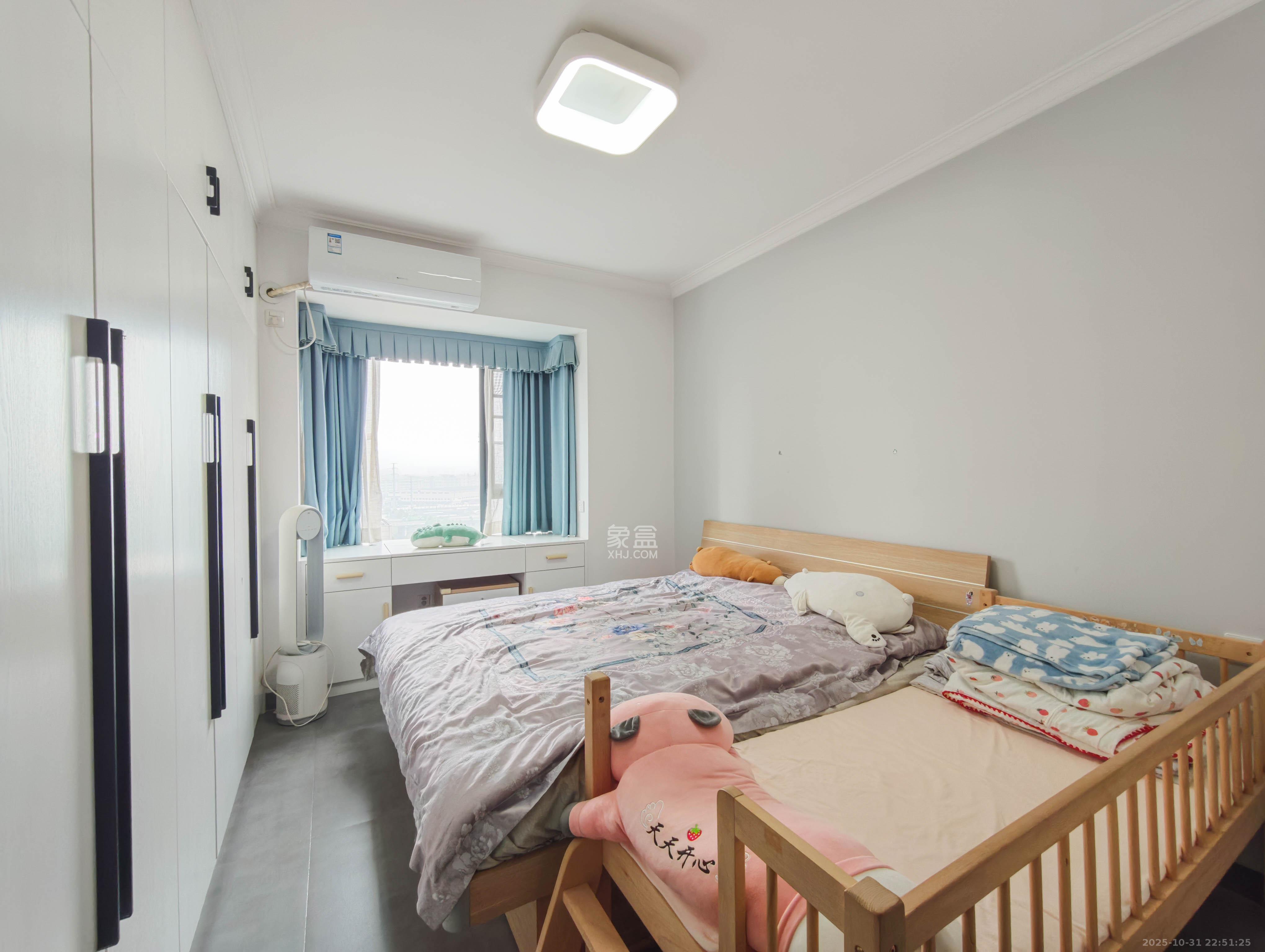 中建嘉和城  3室2厅2卫    113.5万卧室