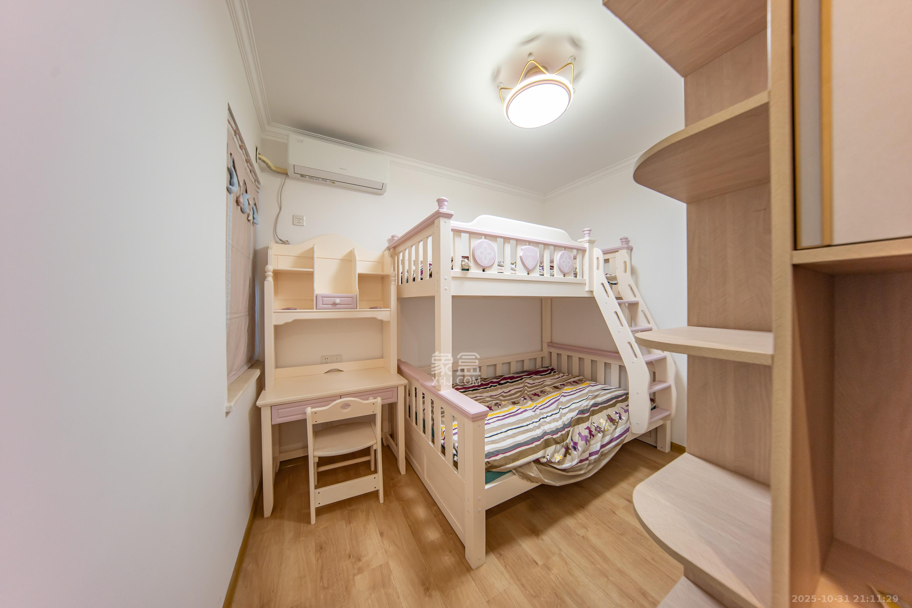 江山帝景哈佛  2室2厅1卫    98.0万卧室