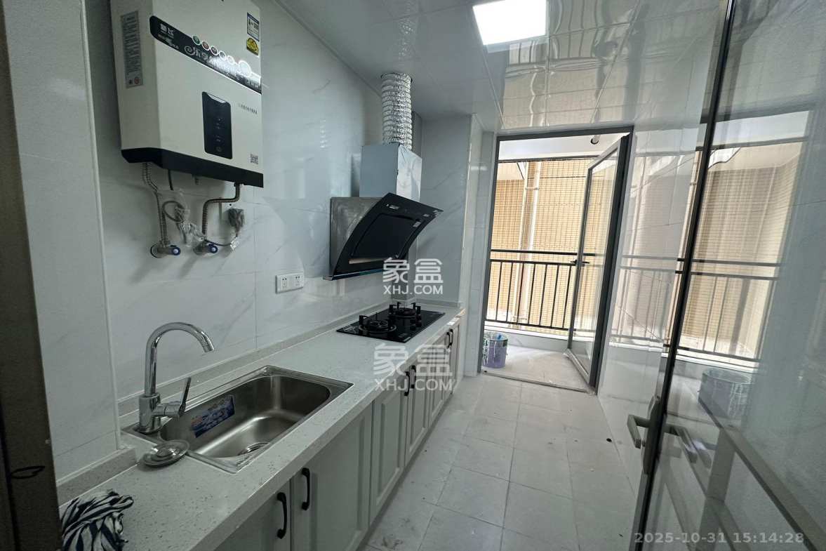 汇景豪庭 3室1厅1卫 2800.0元/月 汇景豪庭 3室1厅1卫 2800.0元/月室内图