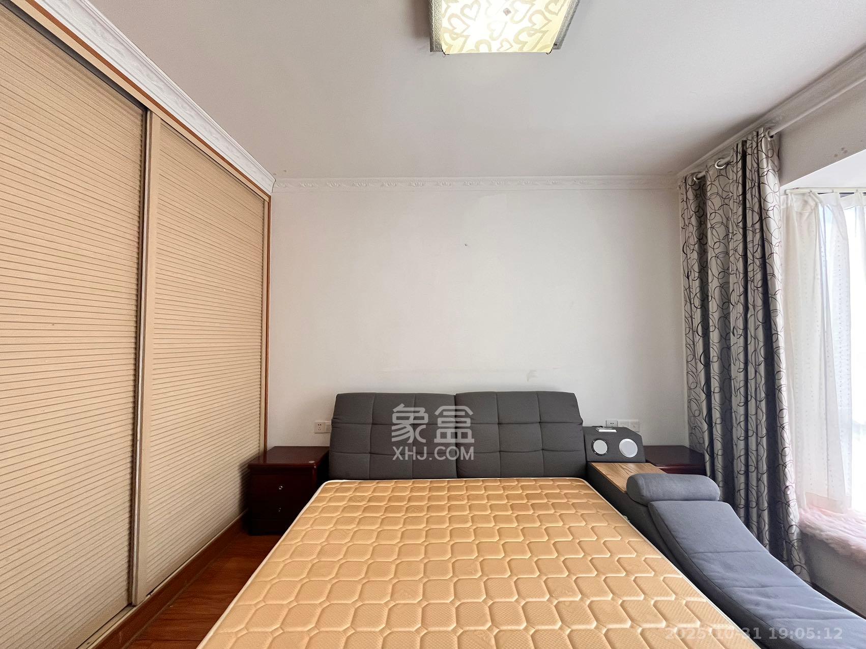 麓江春  1室2厅1卫    2800.0元/月 麓江春  1室2厅1卫    2800.0元/月室内图