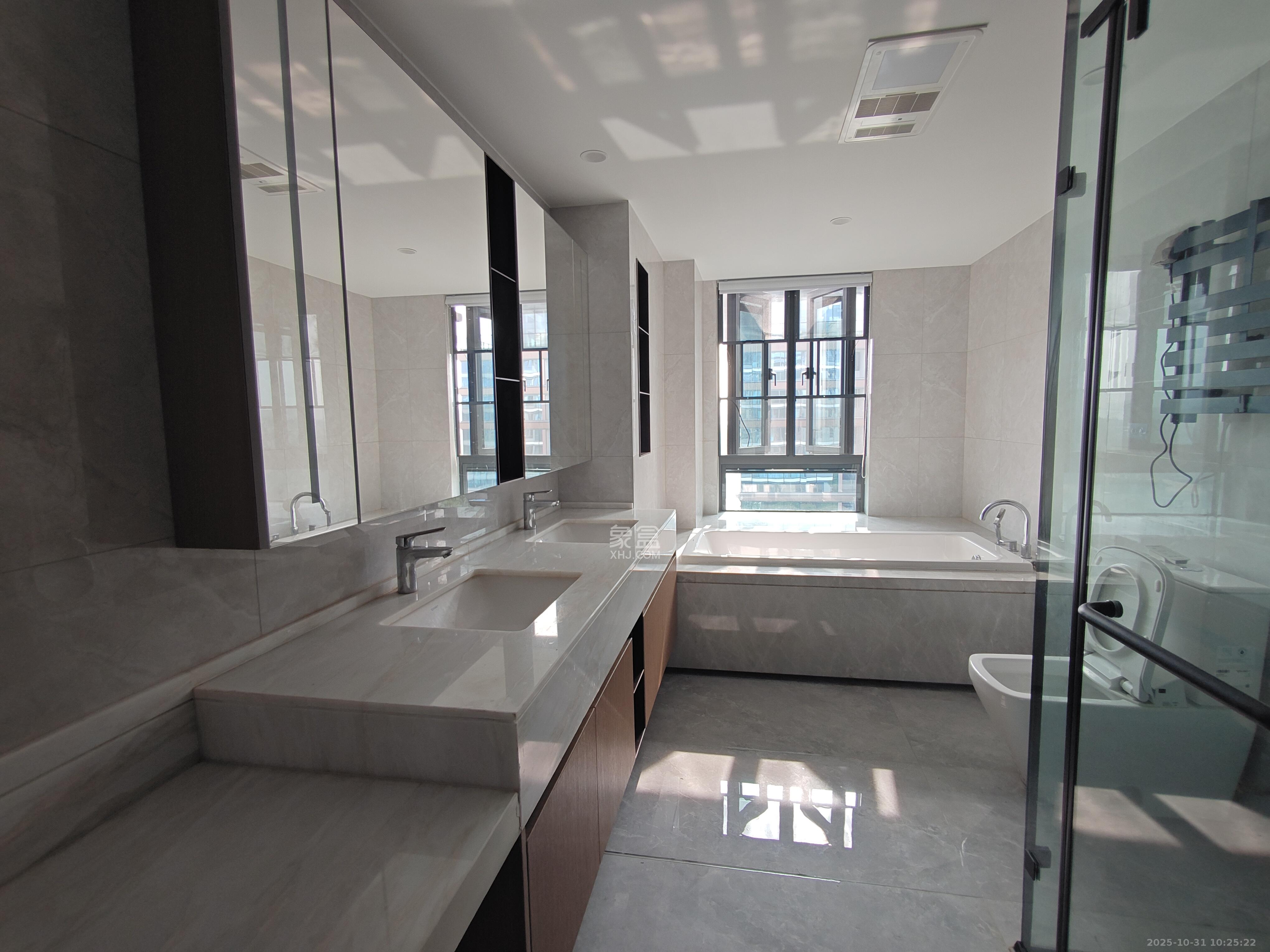 嘉臣道 1室0厅0卫 15800.0元/月 嘉臣道 1室0厅0卫 15800.0元/月室内图