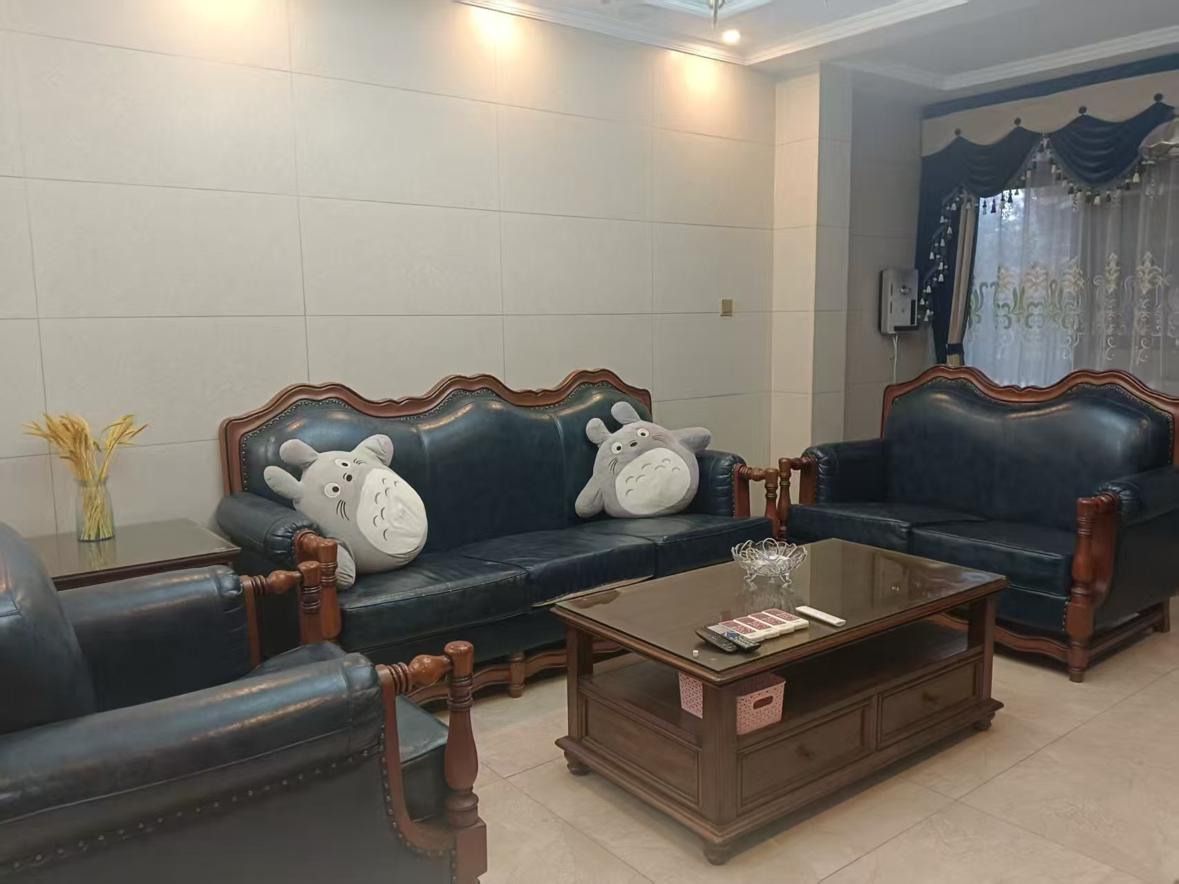 会龙山溪谷(住宅) 3室2厅2卫 2500.0元/月 会龙山溪谷(住宅) 3室2厅2卫 2500.0元/月室内图