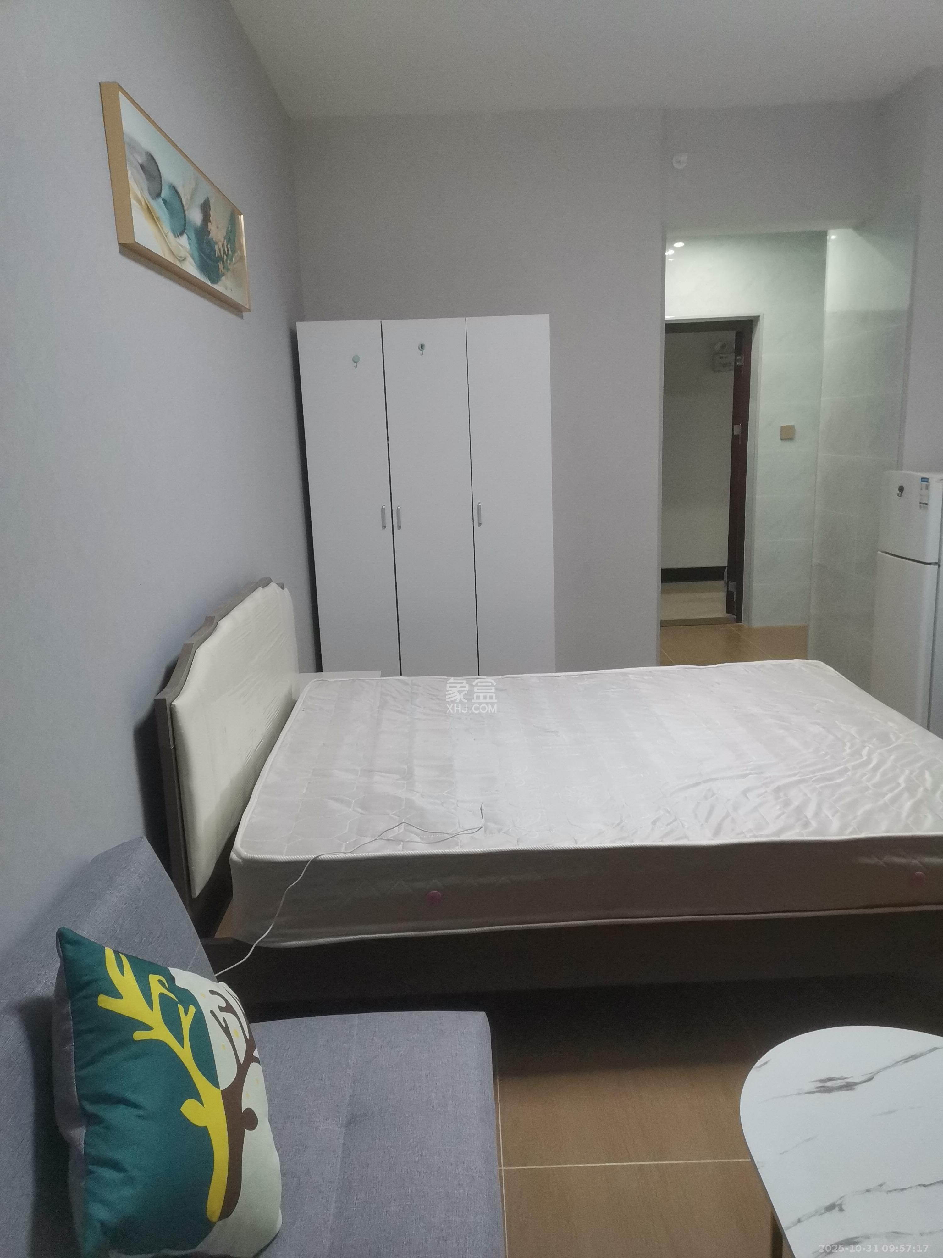 和府  1室1厅1卫    1300.0元/月室内图