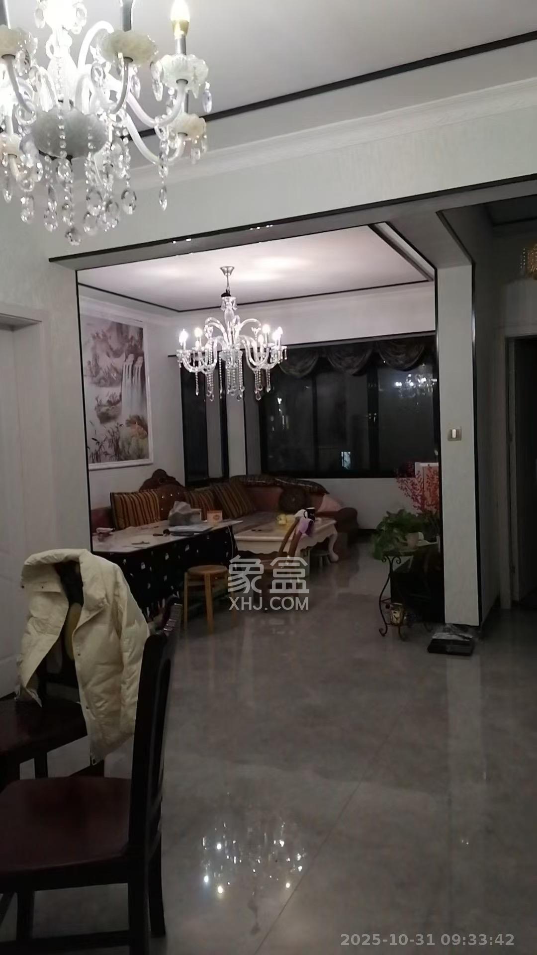 爵世名邸东湖(东湖壹号企业总部基地)  3室1厅1卫    2600.0元/月 爵世名邸东湖(东湖壹号企业总部基地)  3室1厅1卫    2600.0元/月