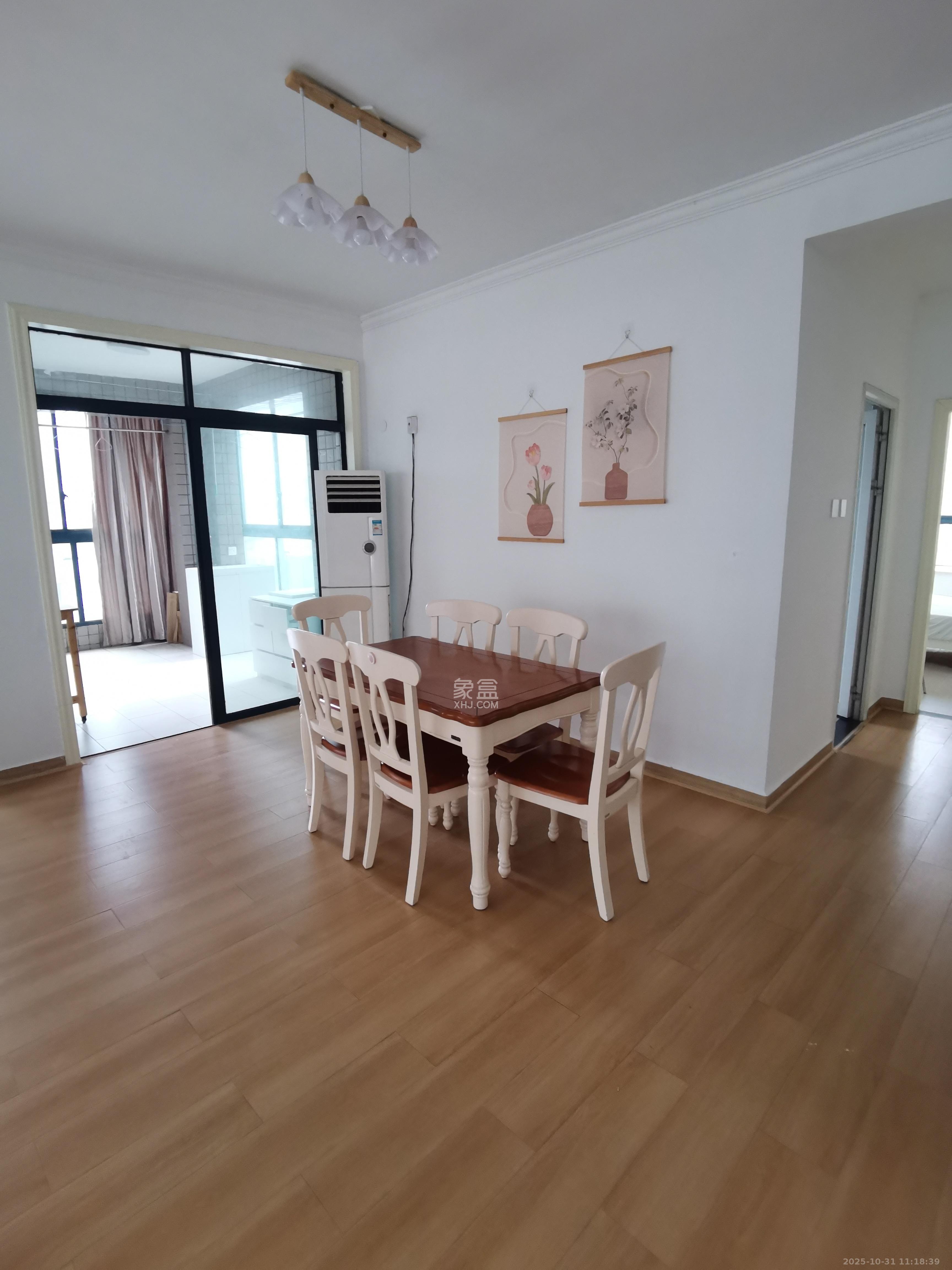 湘江世纪城揽江苑 3室2厅2卫 3000.0元/月 湘江世纪城揽江苑 3室2厅2卫 3000.0元/月室内图