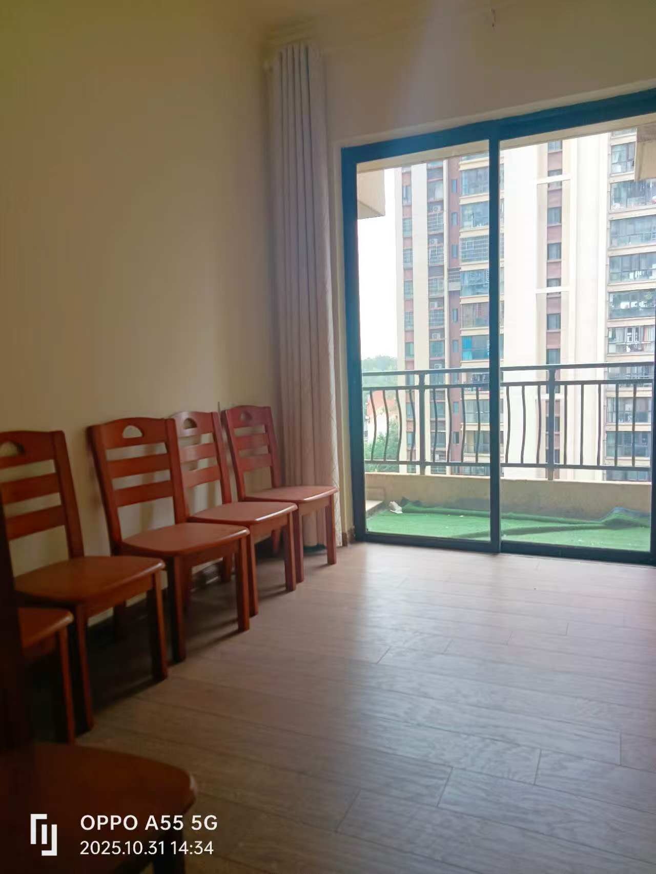 碧桂园 4室2厅2卫 2600.0元/月 碧桂园 4室2厅2卫 2600.0元/月室内图