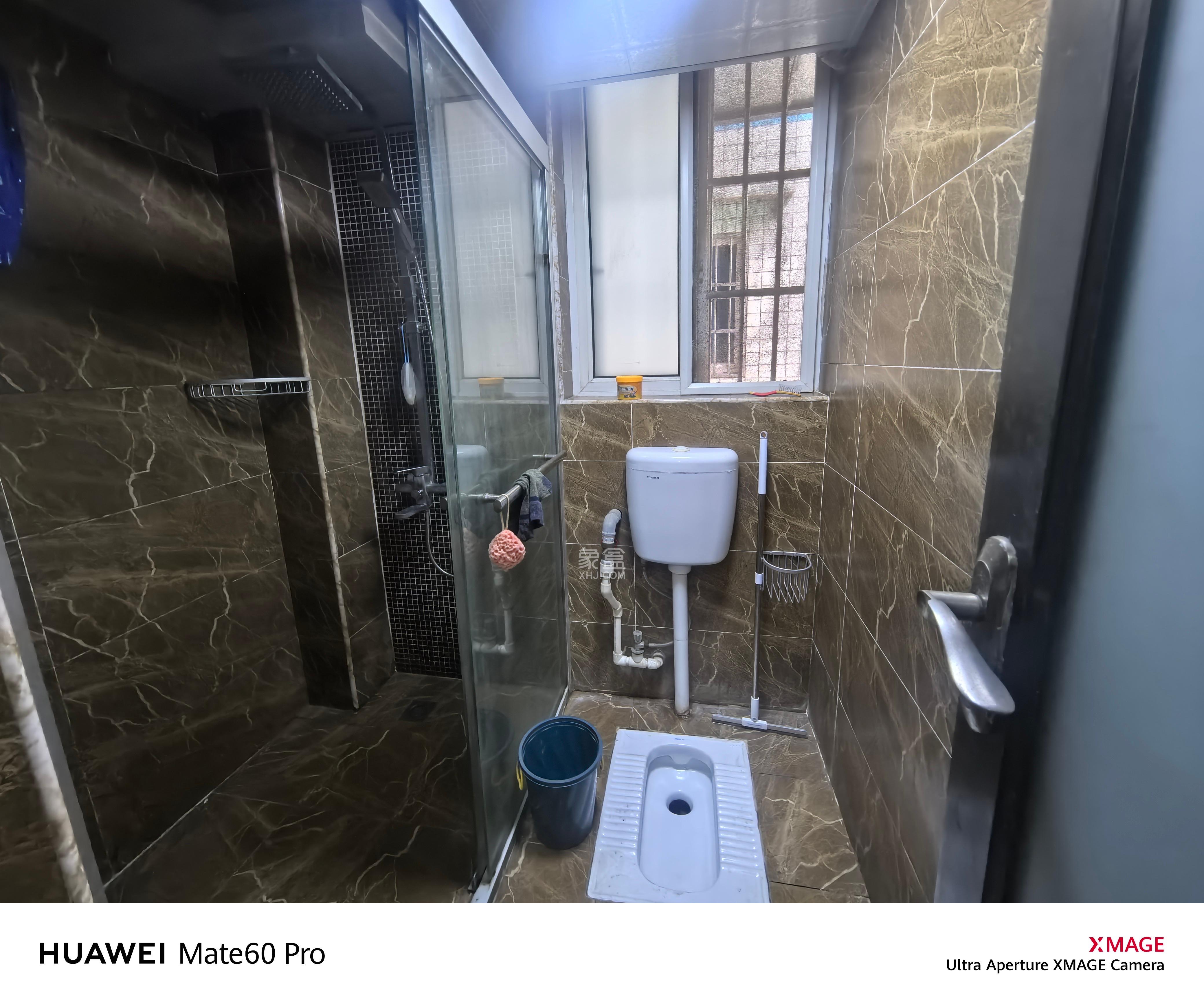 四方小区 2室2厅1卫 1700.0元/月 四方小区 2室2厅1卫 1700.0元/月室内图