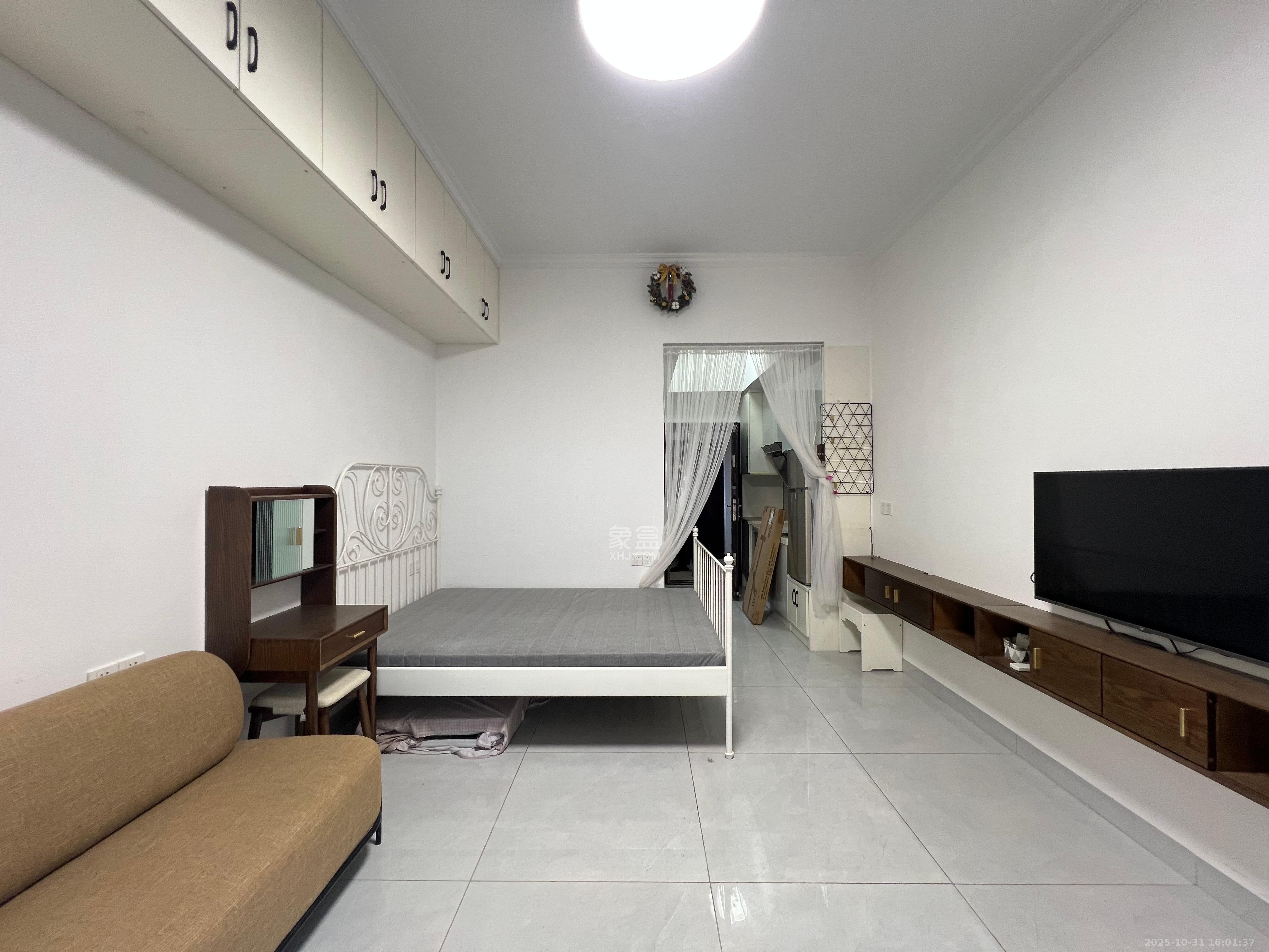 明大佳园  1室1厅1卫    1600.0元/月室内图