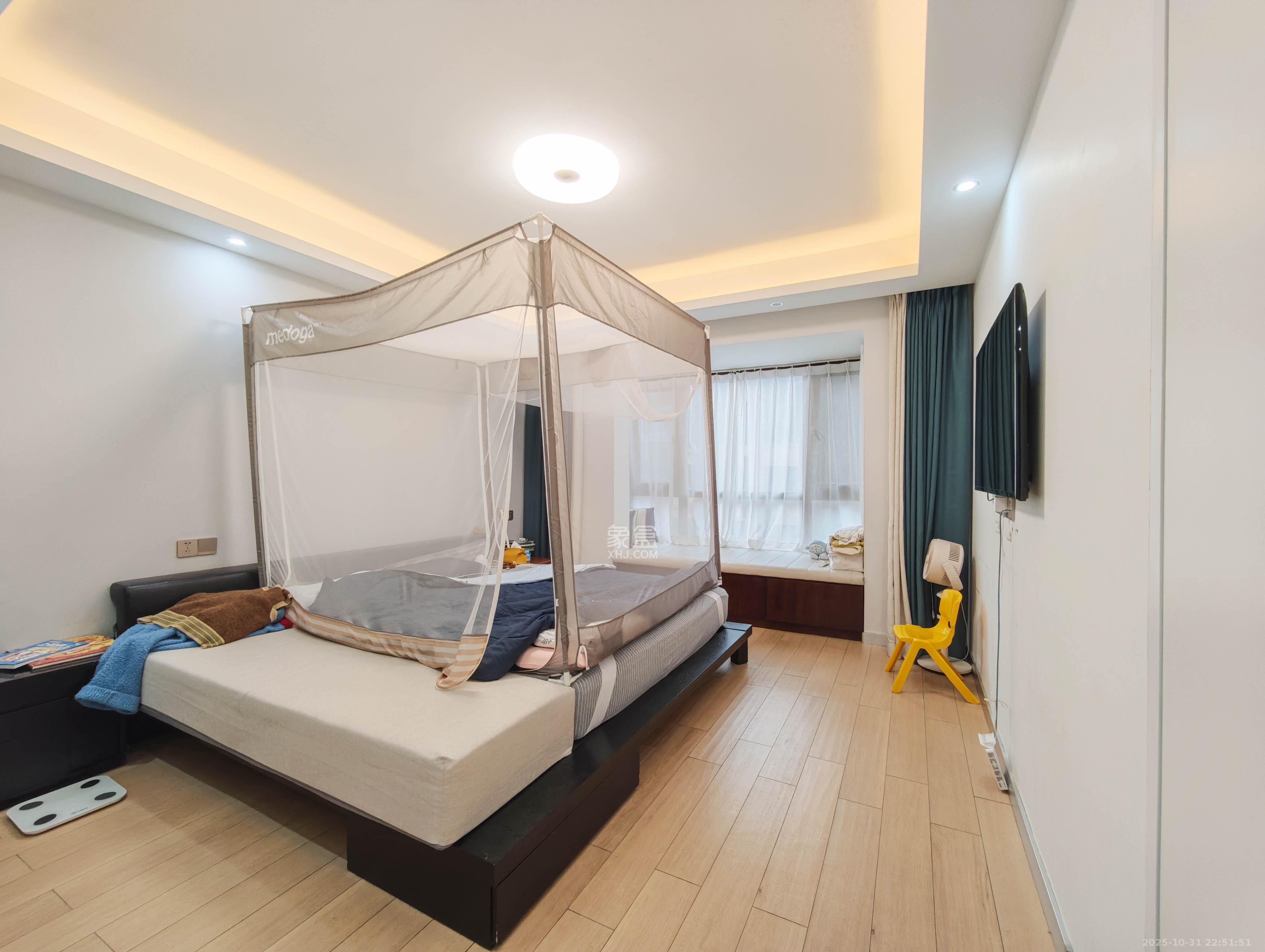 保利城（中航城国际社区、郡原美村）  4室2厅2卫    178.0万卧室