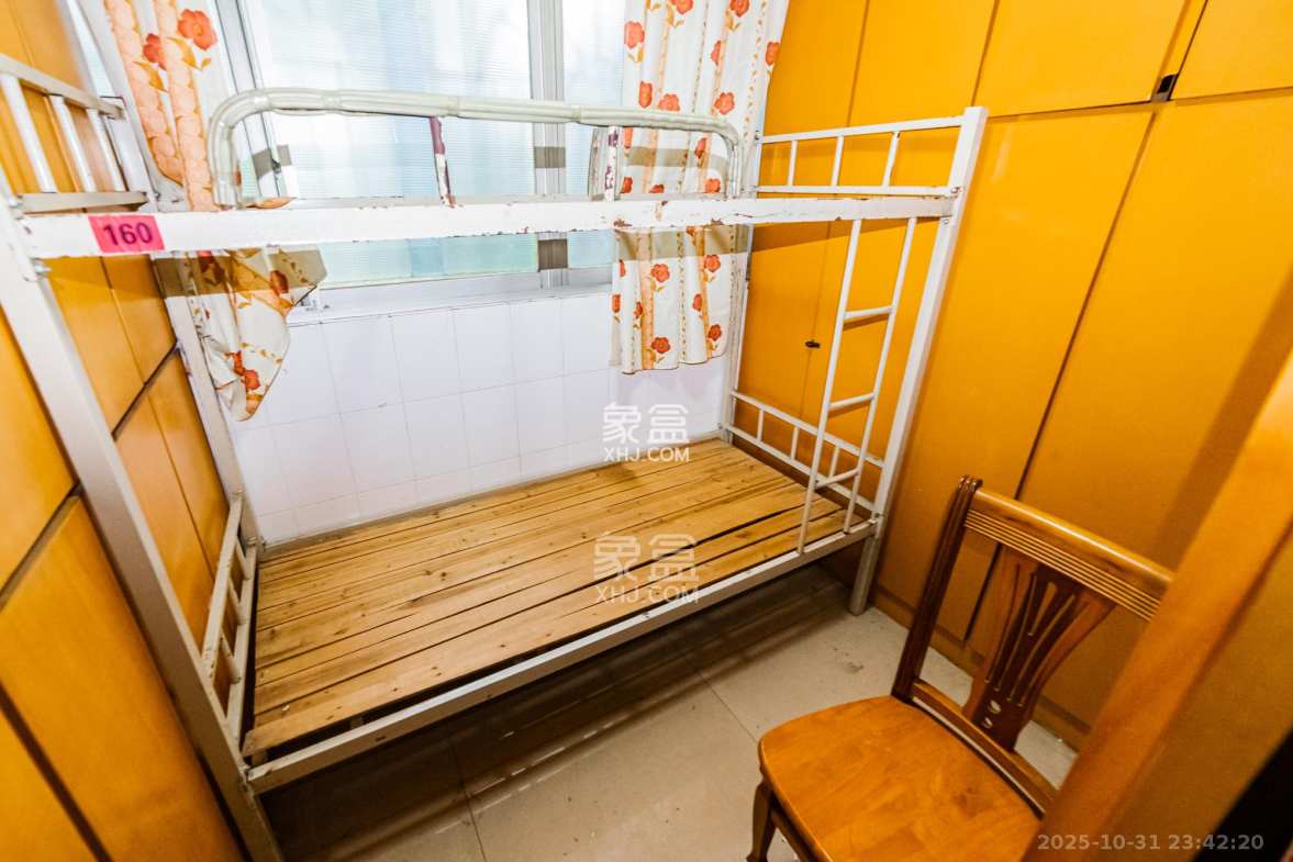 丽都苑 4室2厅2卫 77.0万 丽都苑 4室2厅2卫 77.0万阳台