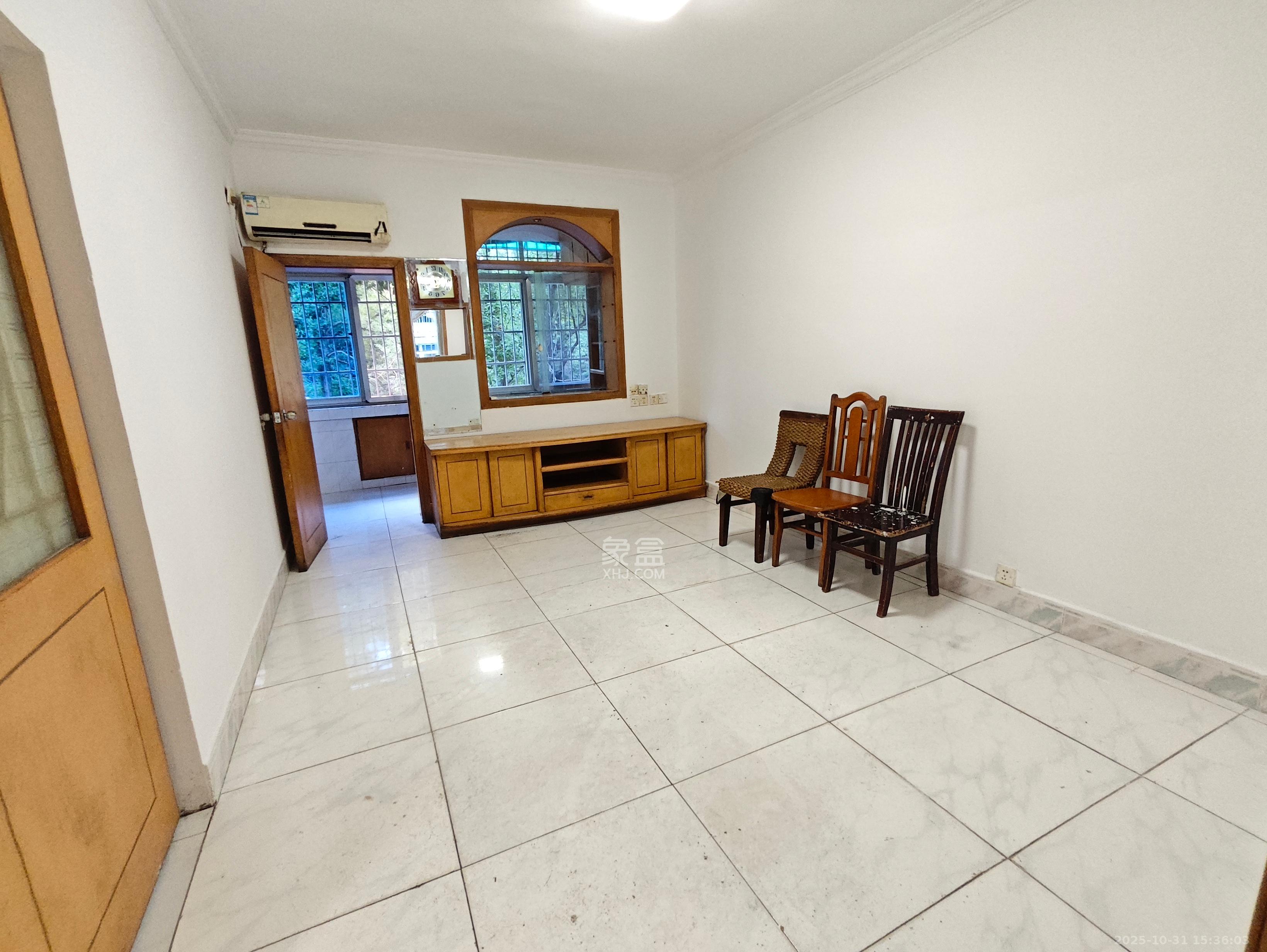 红旗区三片  2室2厅1卫    1600.0元/月