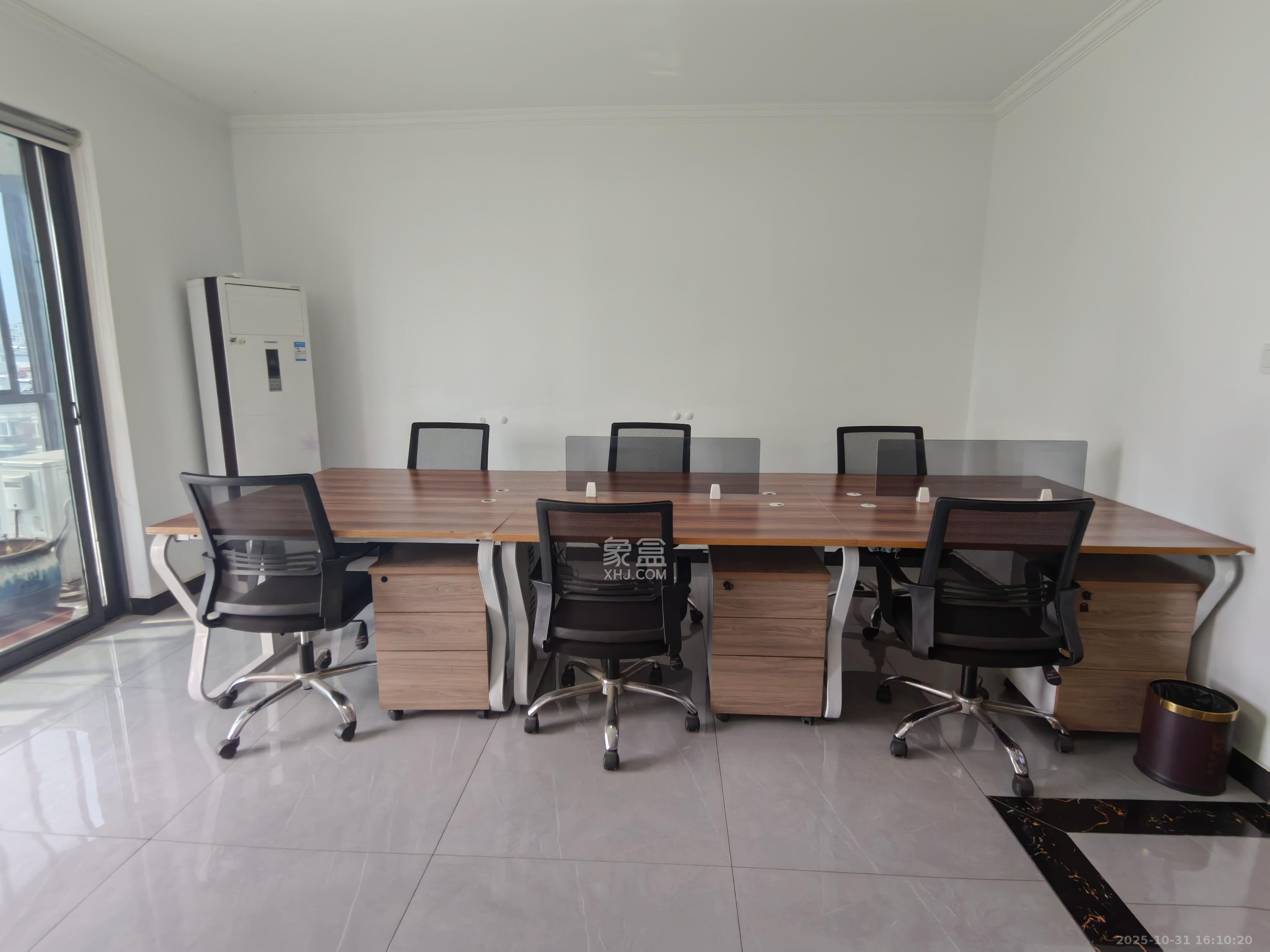 财富港湾(绿领大厦)  3室2厅1卫    3200.0元/月 财富港湾(绿领大厦)  3室2厅1卫    3200.0元/月室内图