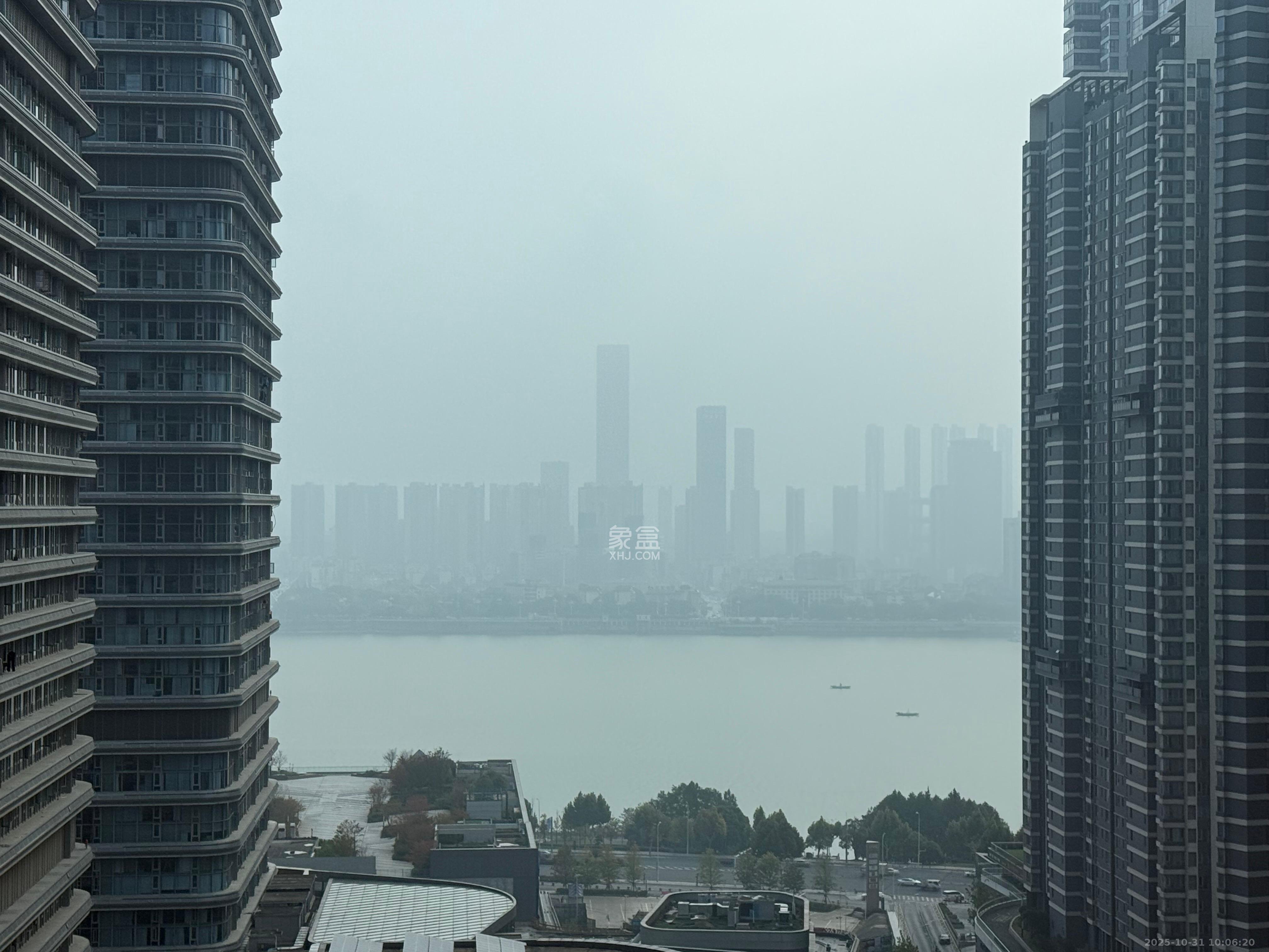 保利天禧EF区 1室1厅1卫 1800.0元/月 保利天禧EF区 1室1厅1卫 1800.0元/月室内图