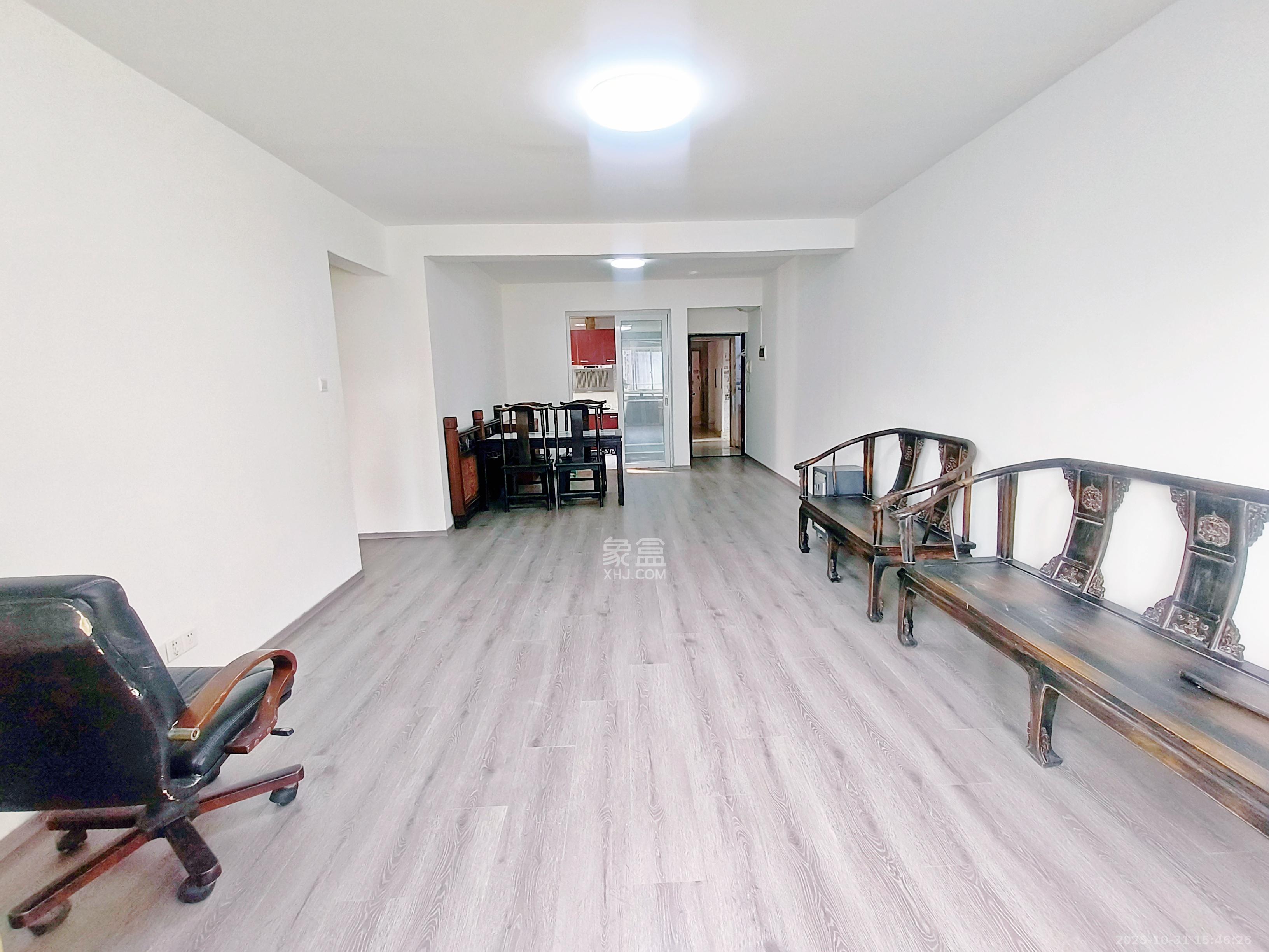 枫林美景  3室2厅1卫    2300.0元/月 枫林美景  3室2厅1卫    2300.0元/月室内图