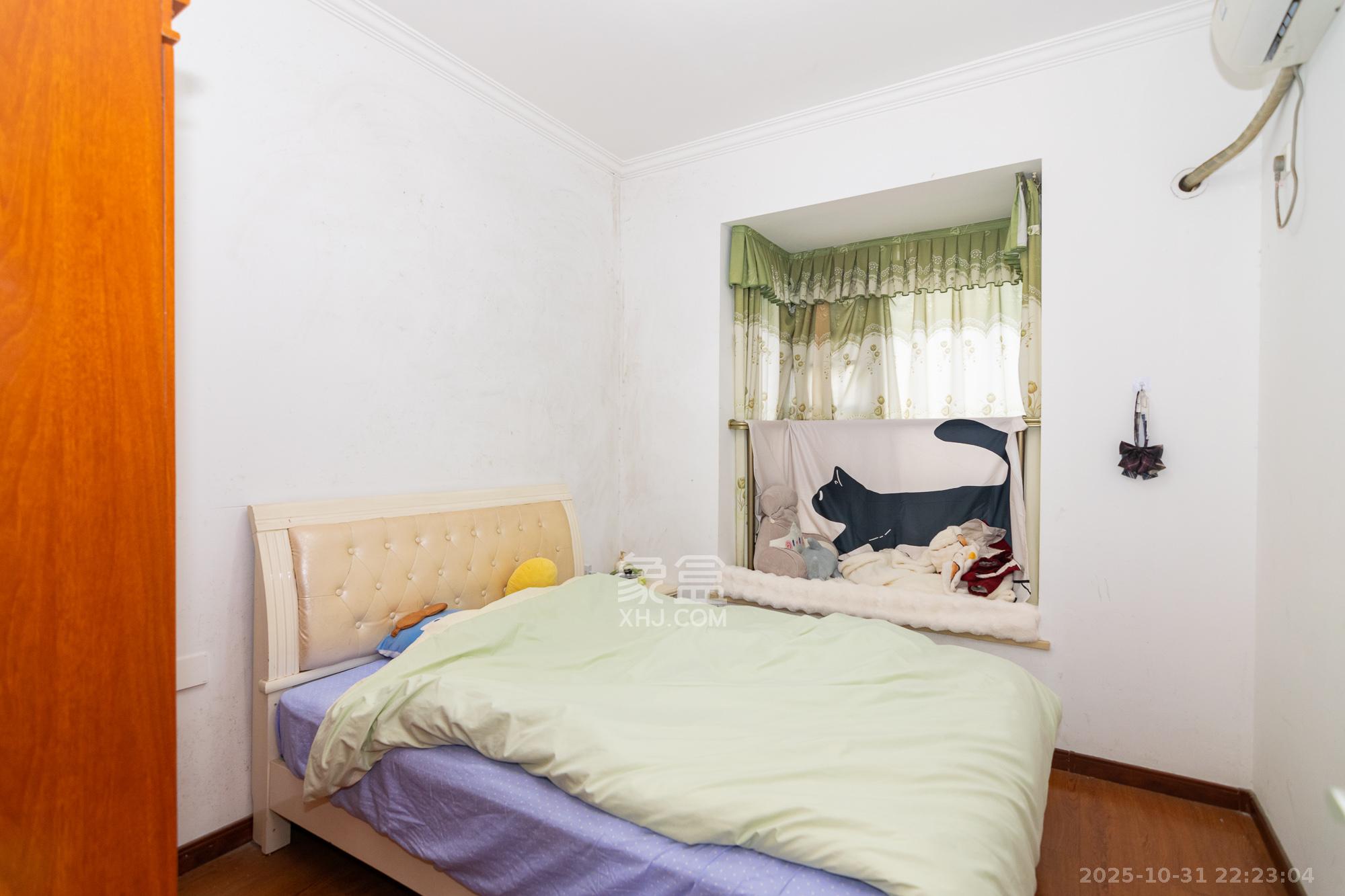 澳海澜庭  3室2厅1卫    60.0万 澳海澜庭  3室2厅1卫    60.0万卧室