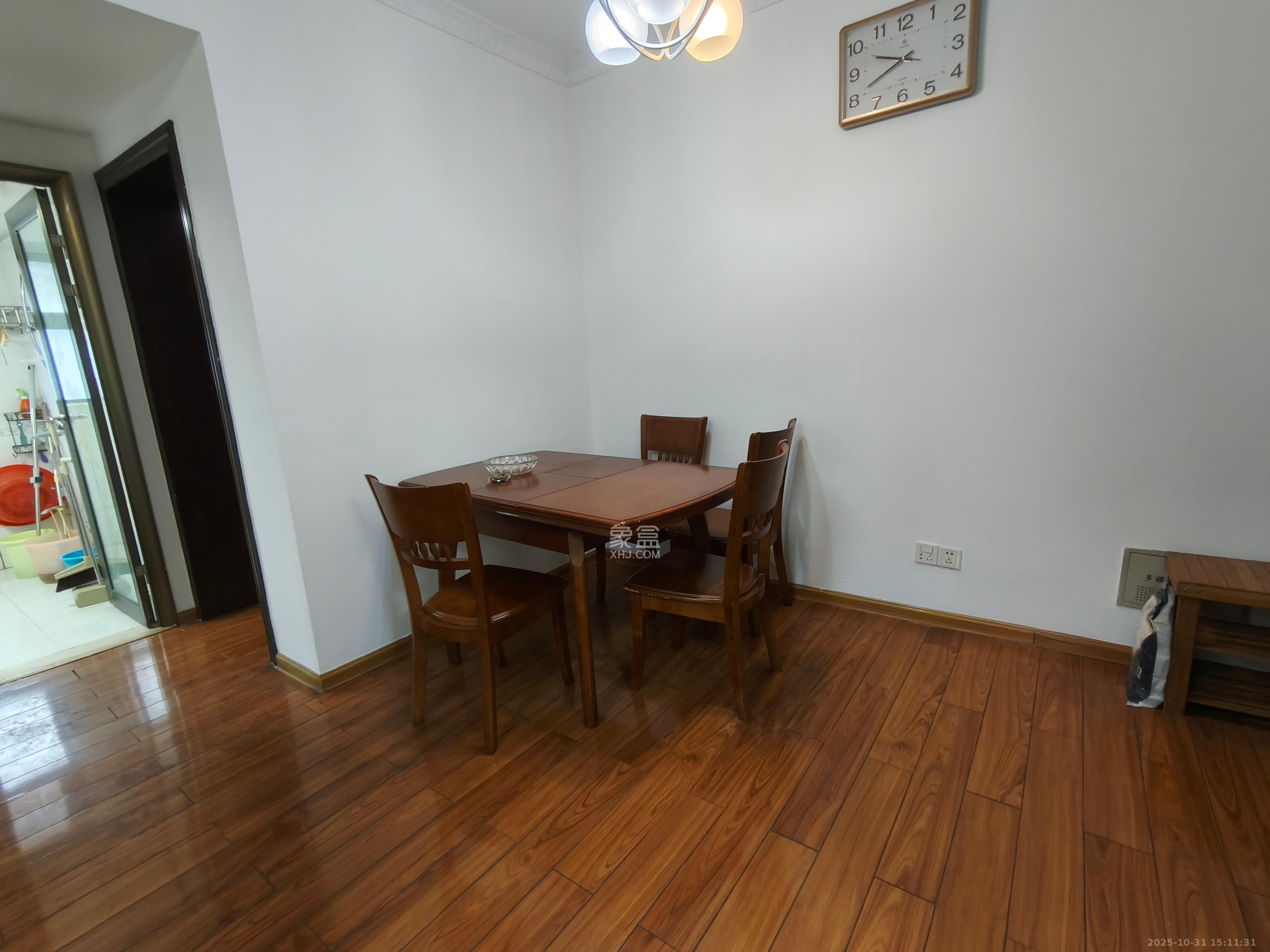 湘江锦绣  2室2厅1卫    1900.0元/月 湘江锦绣  2室2厅1卫    1900.0元/月室内图