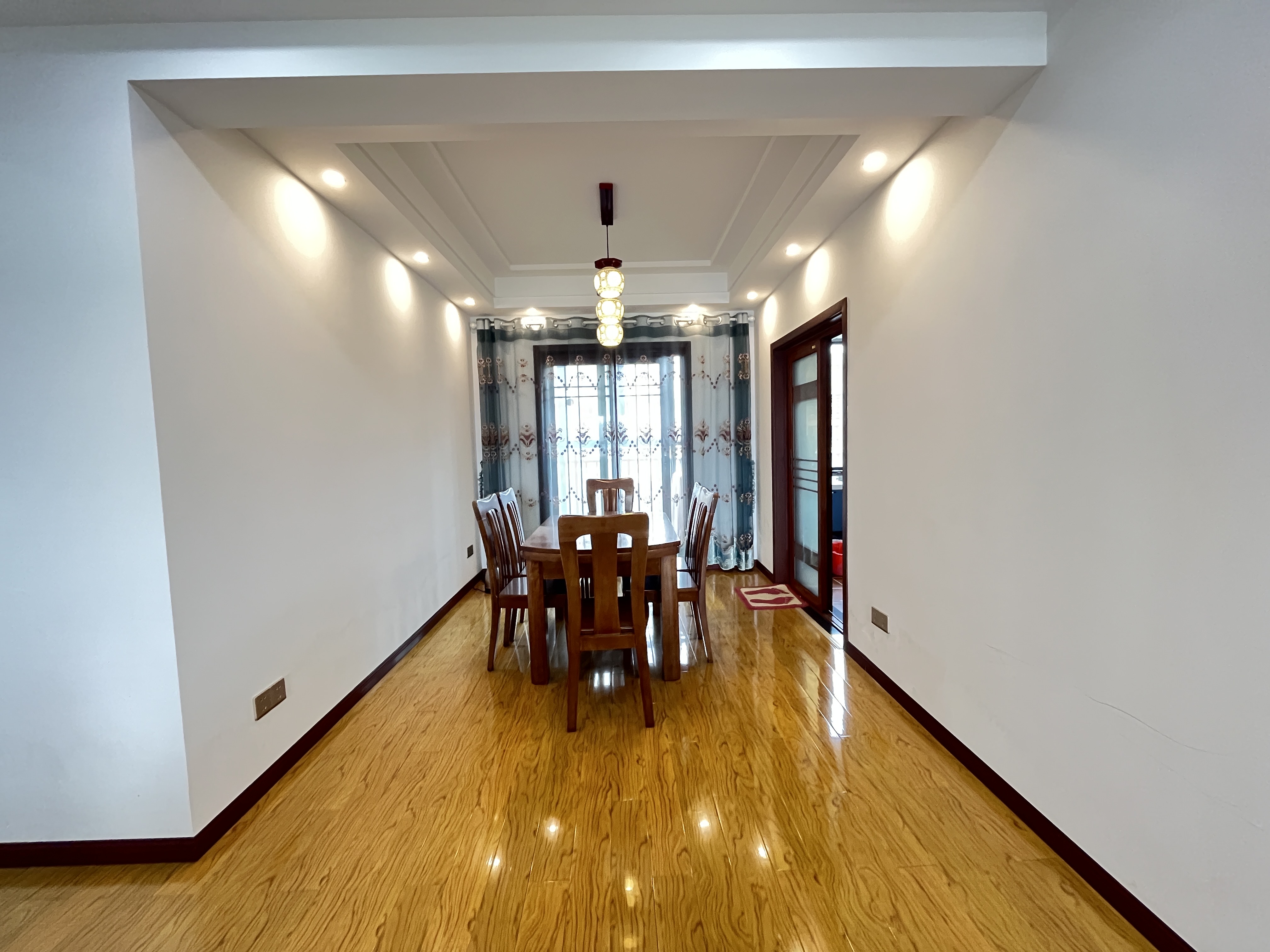 鑫成君泰 4室2厅2卫 101.0万 鑫成君泰 4室2厅2卫 101.0万客厅