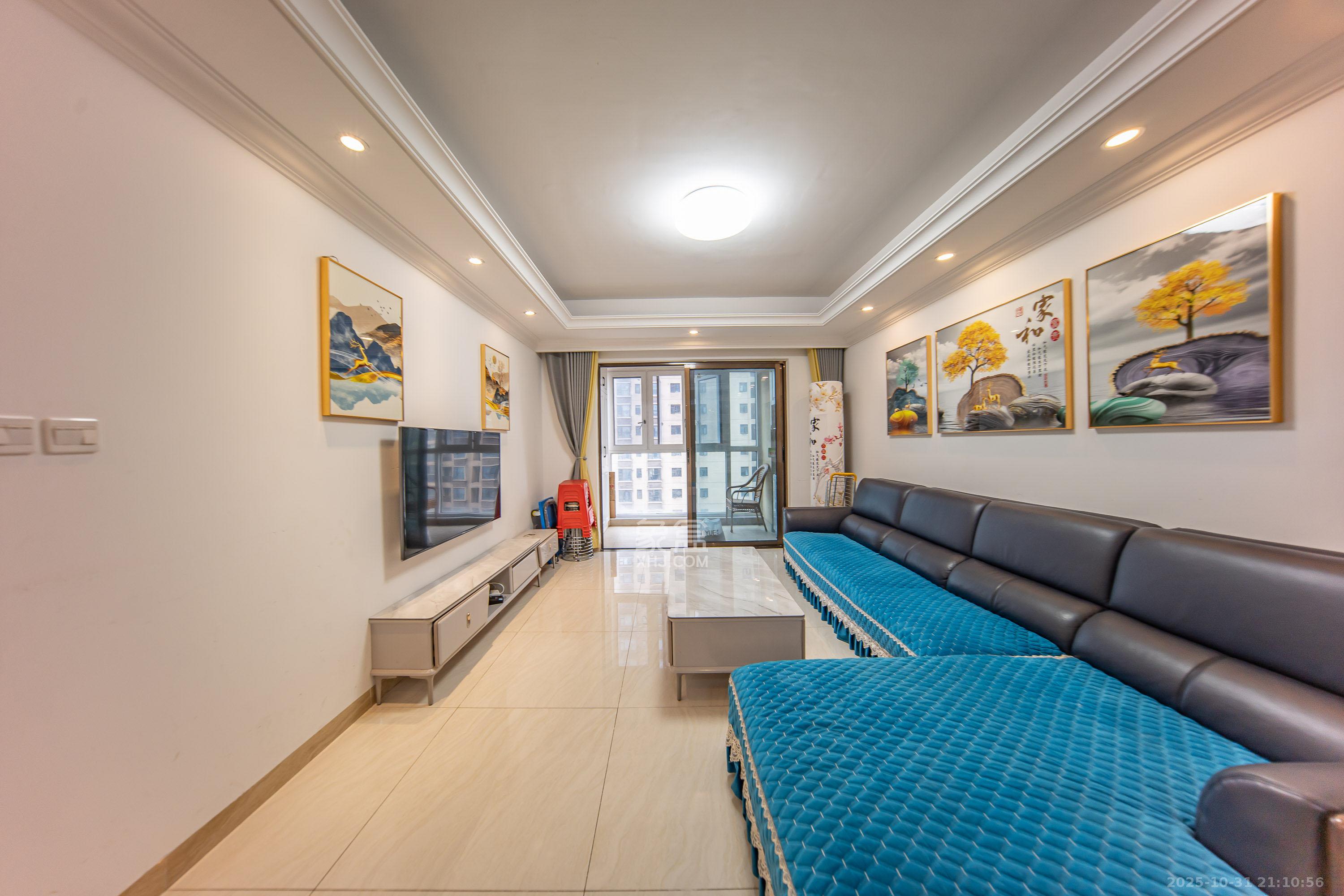 江山帝景哈佛  3室2厅1卫    95.0万客厅