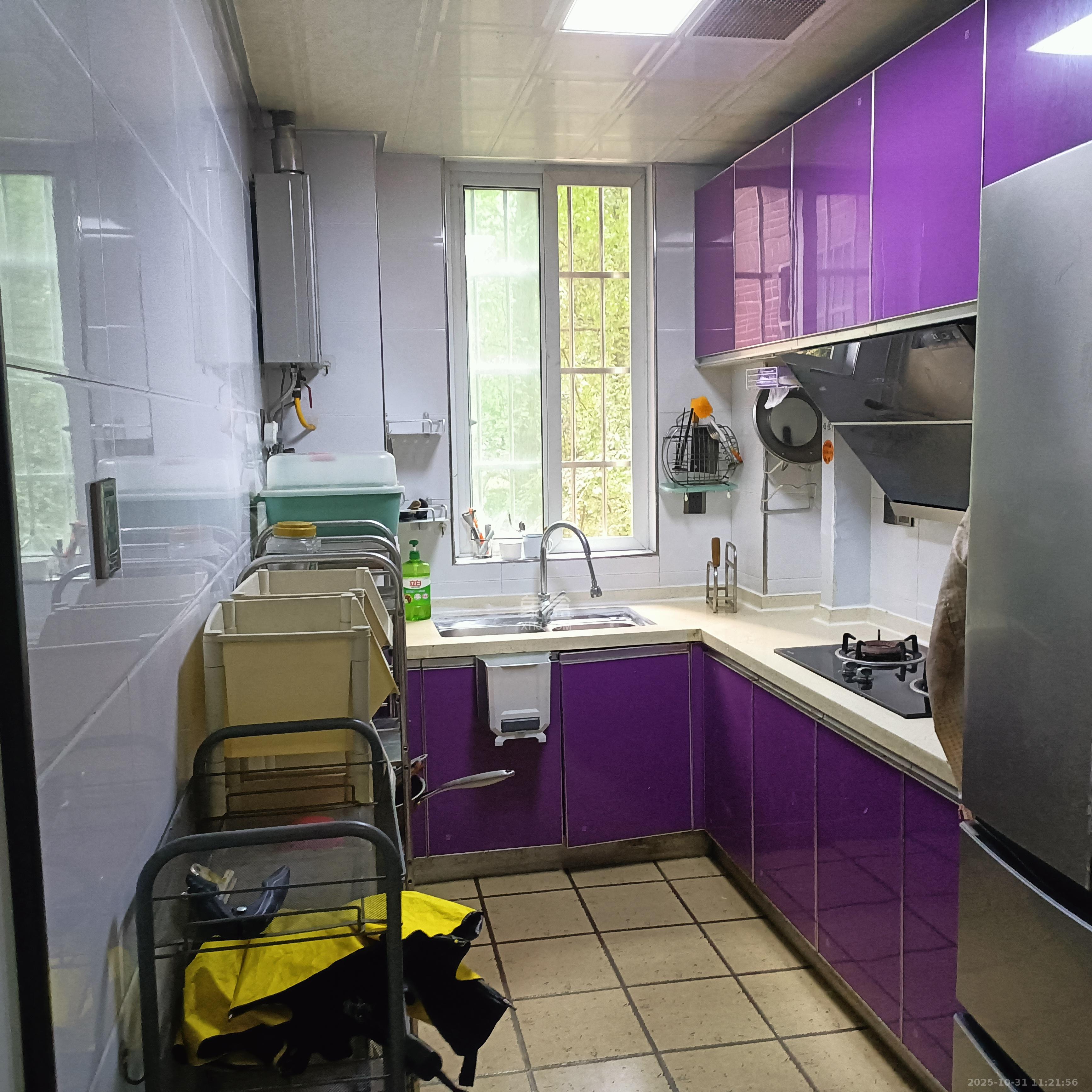 鑫科明珠  3室2厅2卫    2500.0元/月 鑫科明珠  3室2厅2卫    2500.0元/月室内图