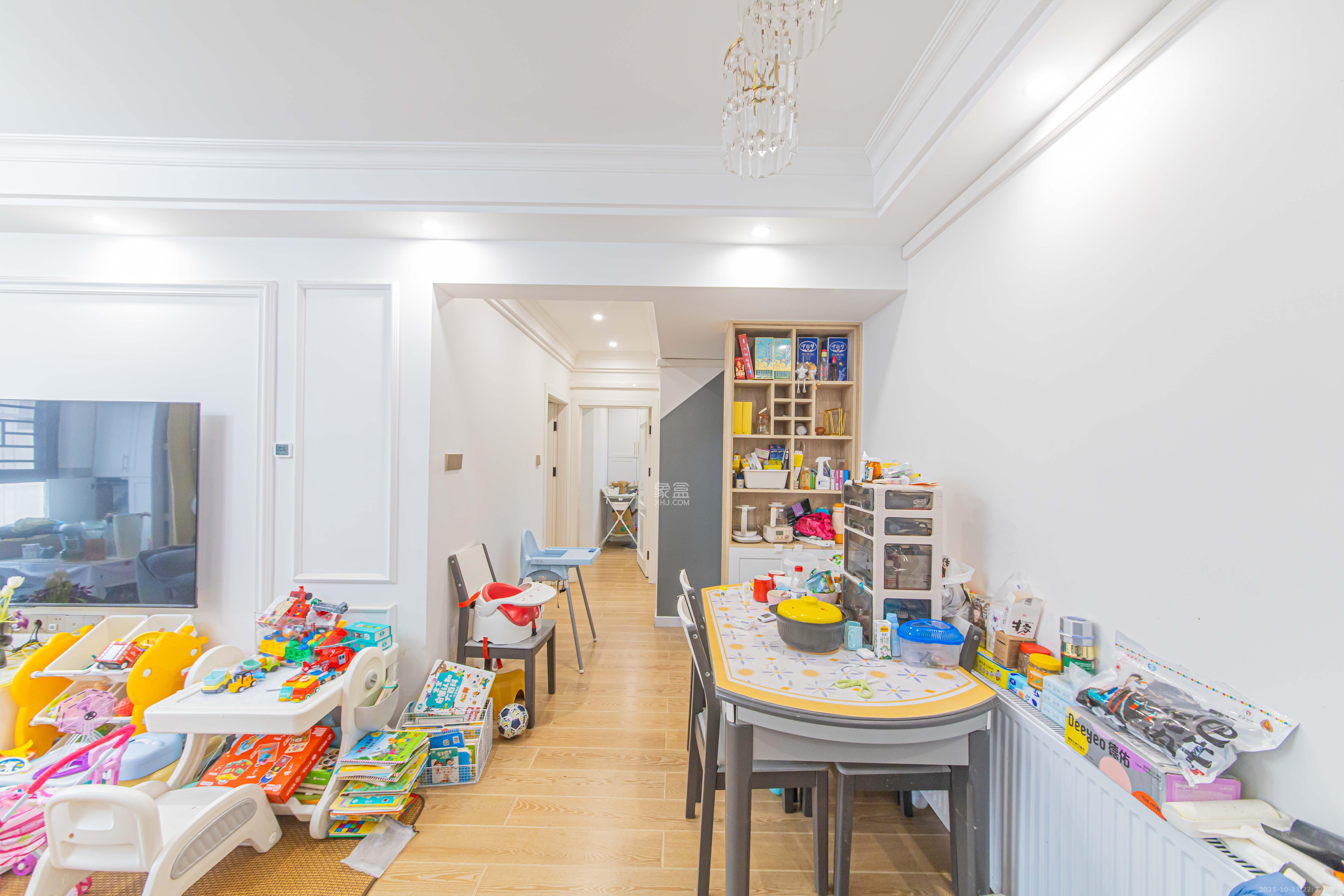 大唐印象二期御府 3室2厅2卫 118.0万 大唐印象二期御府 3室2厅2卫 118.0万客厅