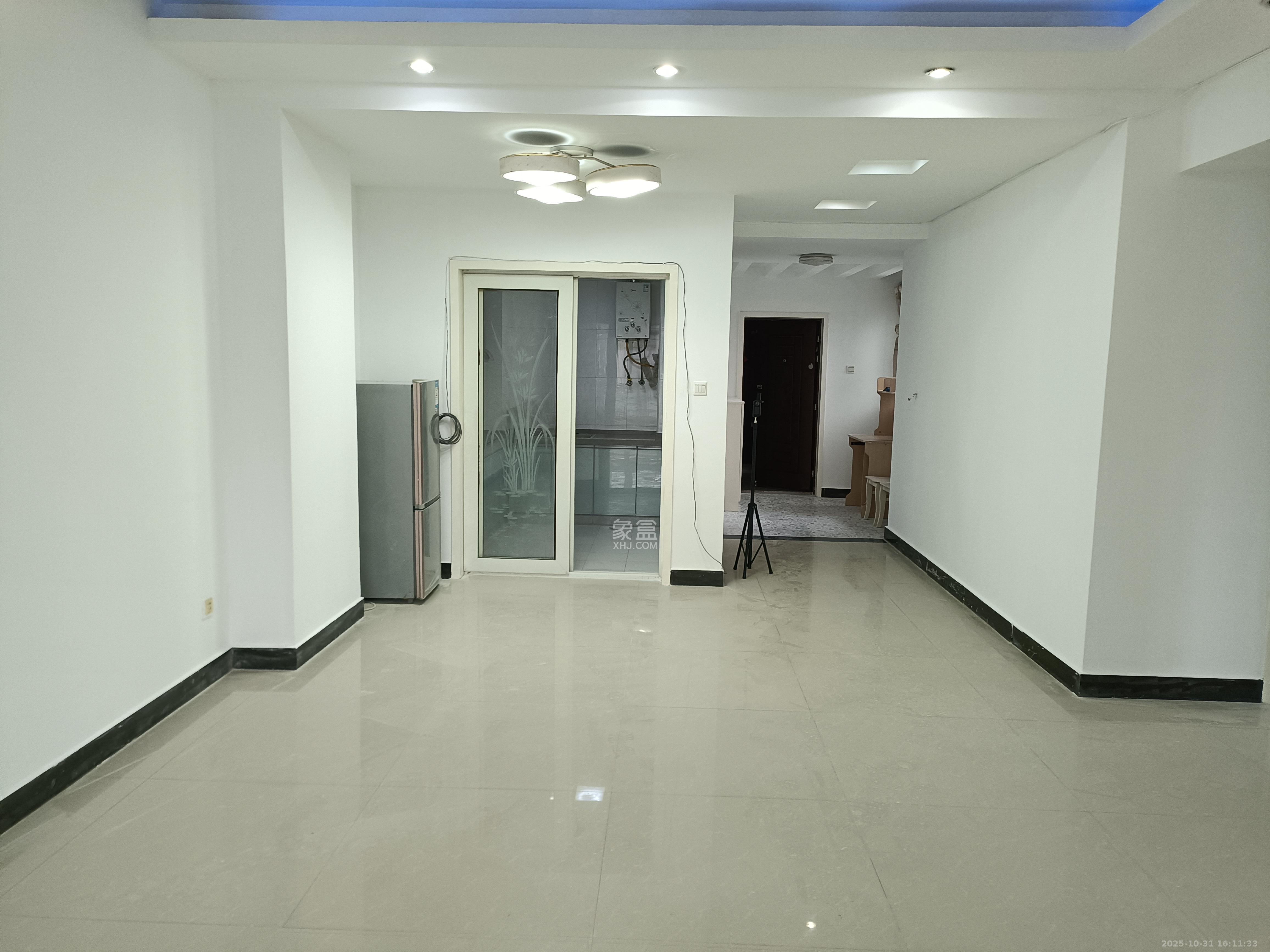 楚天馨苑  2室2厅1卫    1500.0元/月 楚天馨苑  2室2厅1卫    1500.0元/月室内图