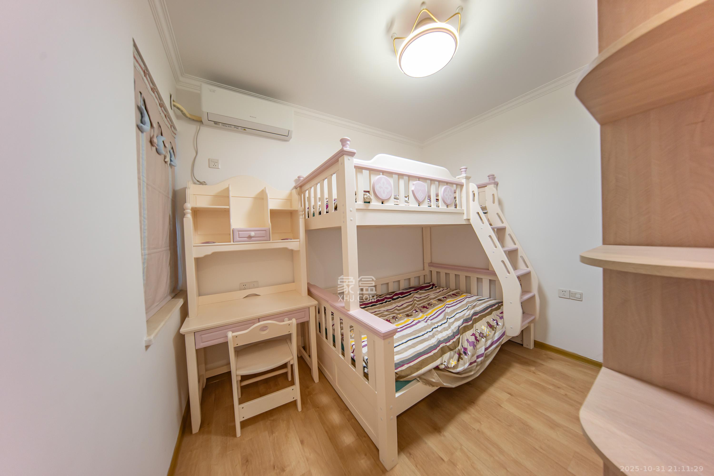 江山帝景哈佛  2室2厅1卫    98.0万卧室