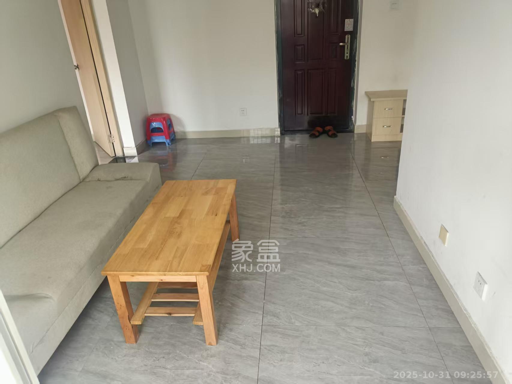 长房凤凰佳园  1室1厅1卫    1500.0元/月