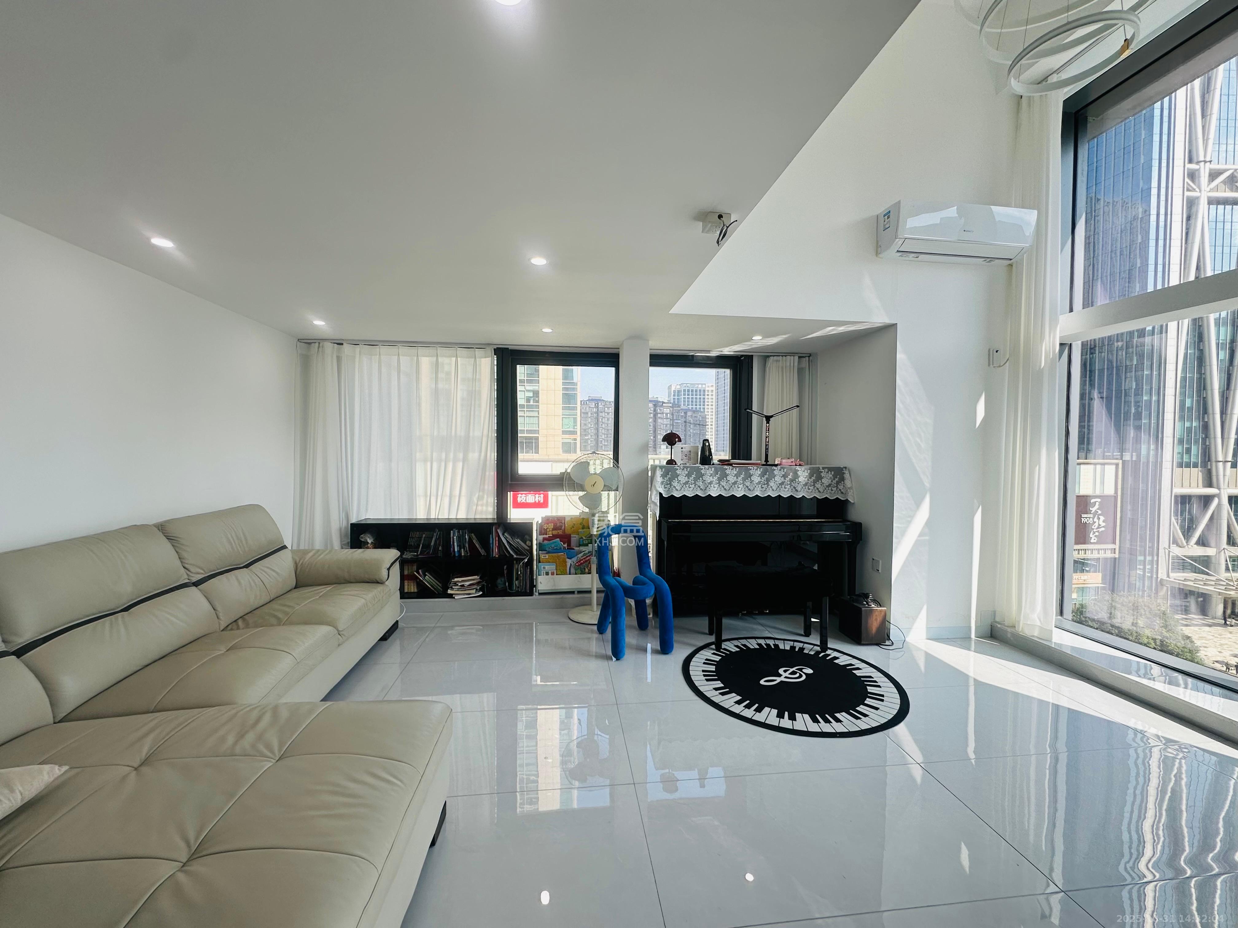 卓越中寰  2室1厅1卫    4500.0元/月室内图